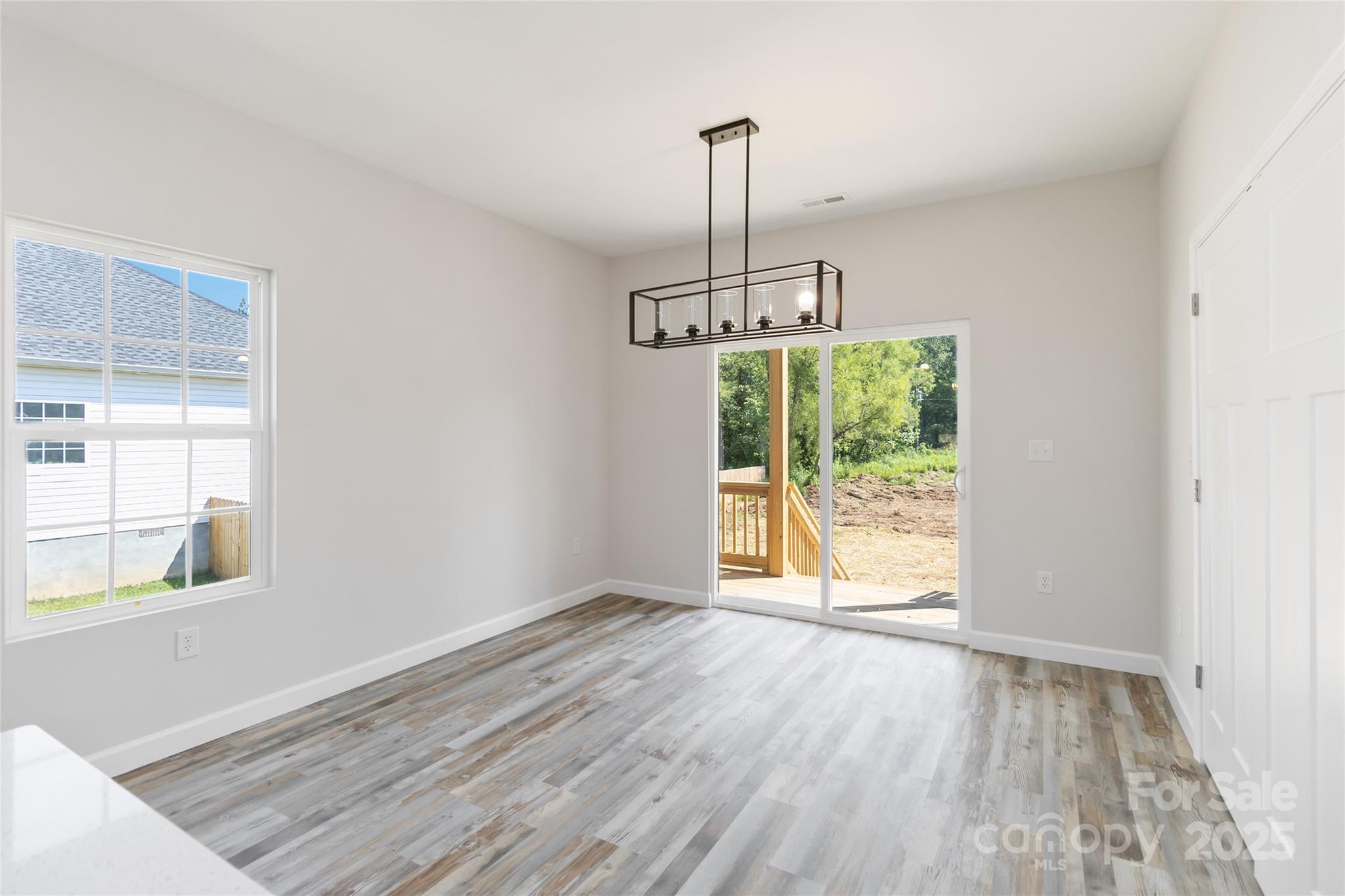 213 Sheffield Drive Property Photo 12