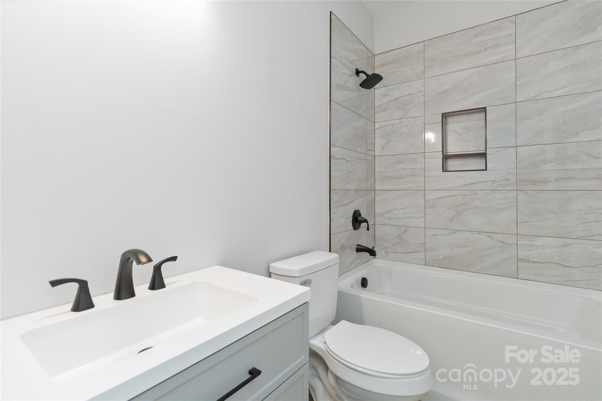 213 Sheffield Drive Property Photo 14