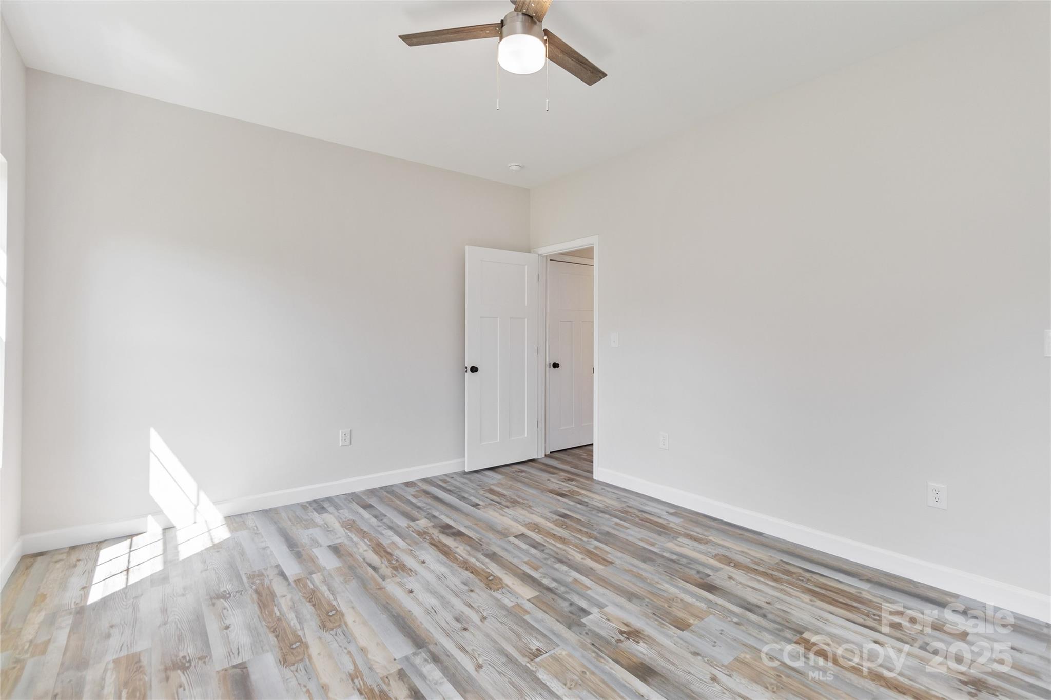 213 Sheffield Drive Property Photo 16