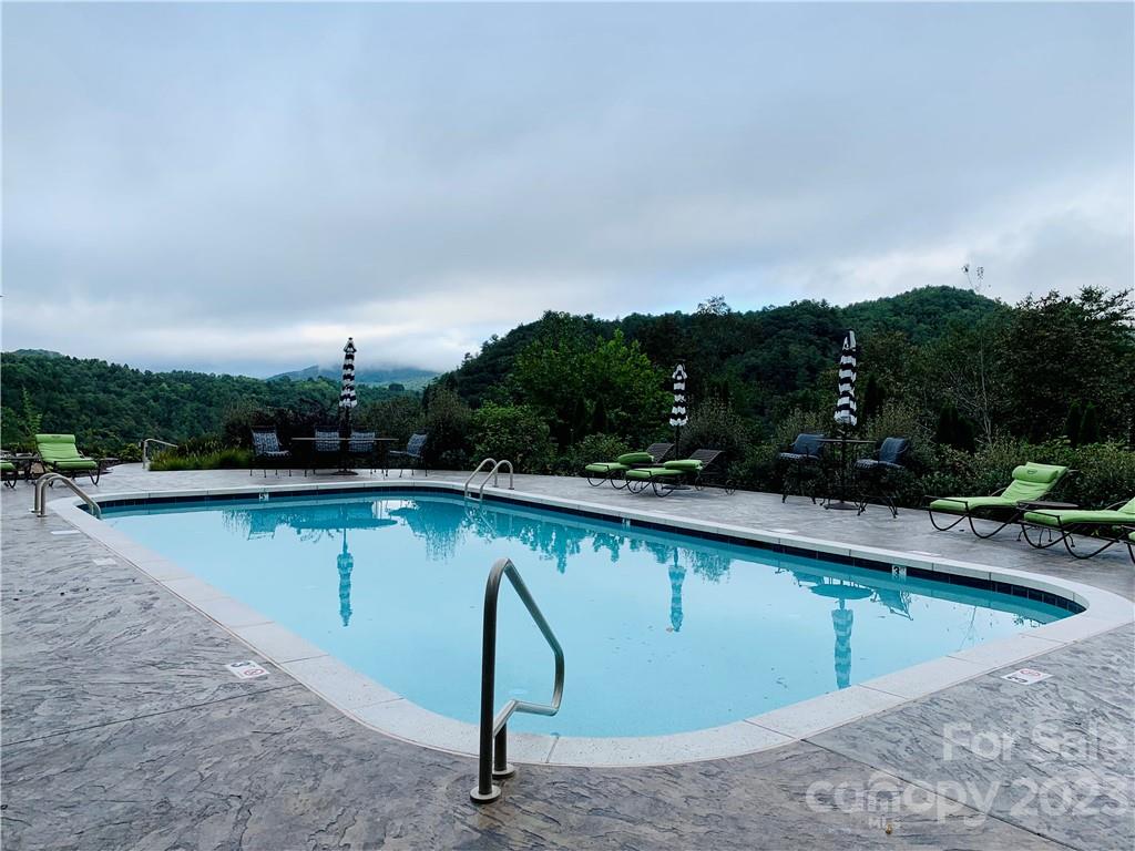 677 White Water Way 30 Property Photo 14