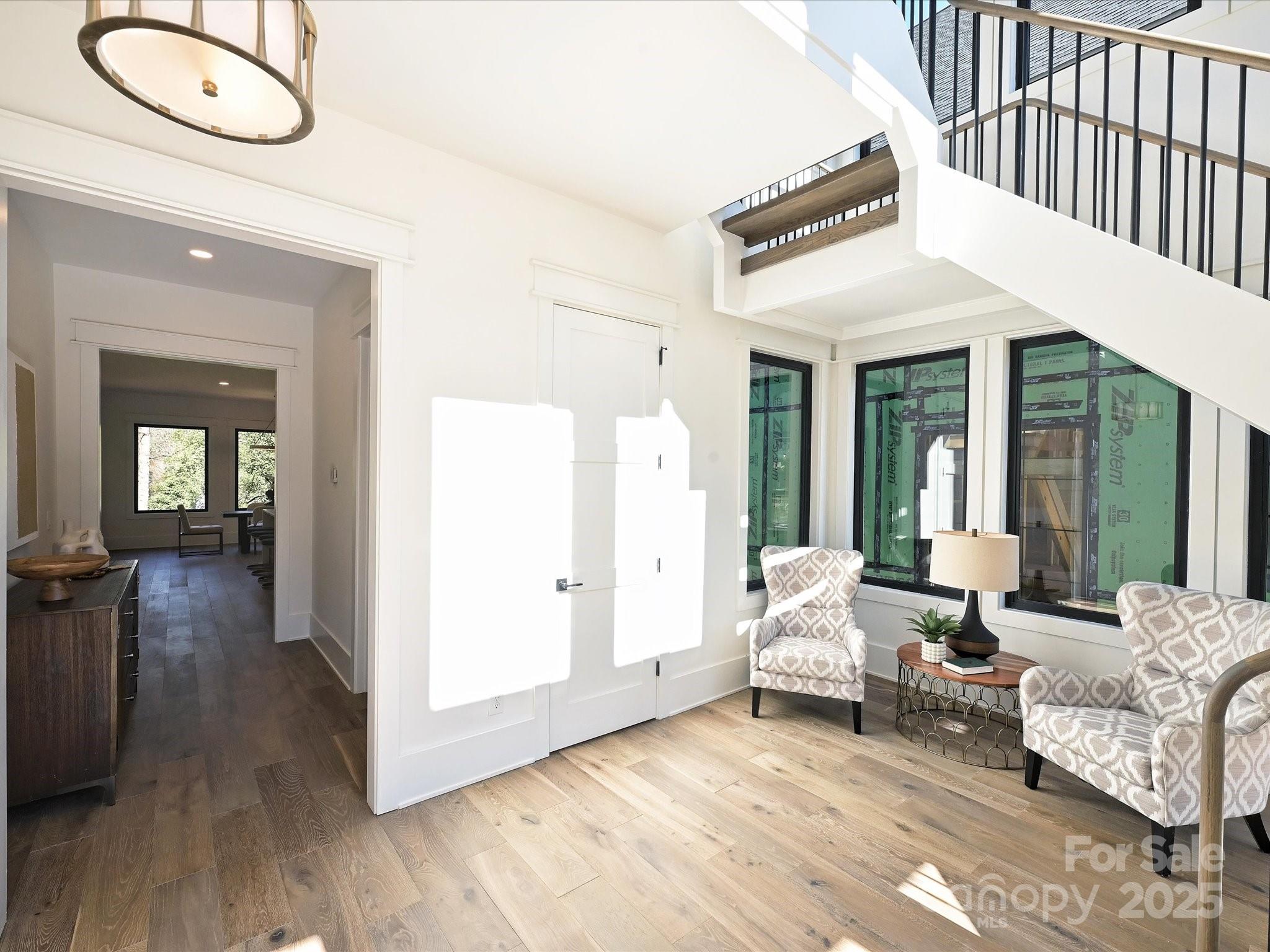 914 Laurel Creek Lane Property Photo 4