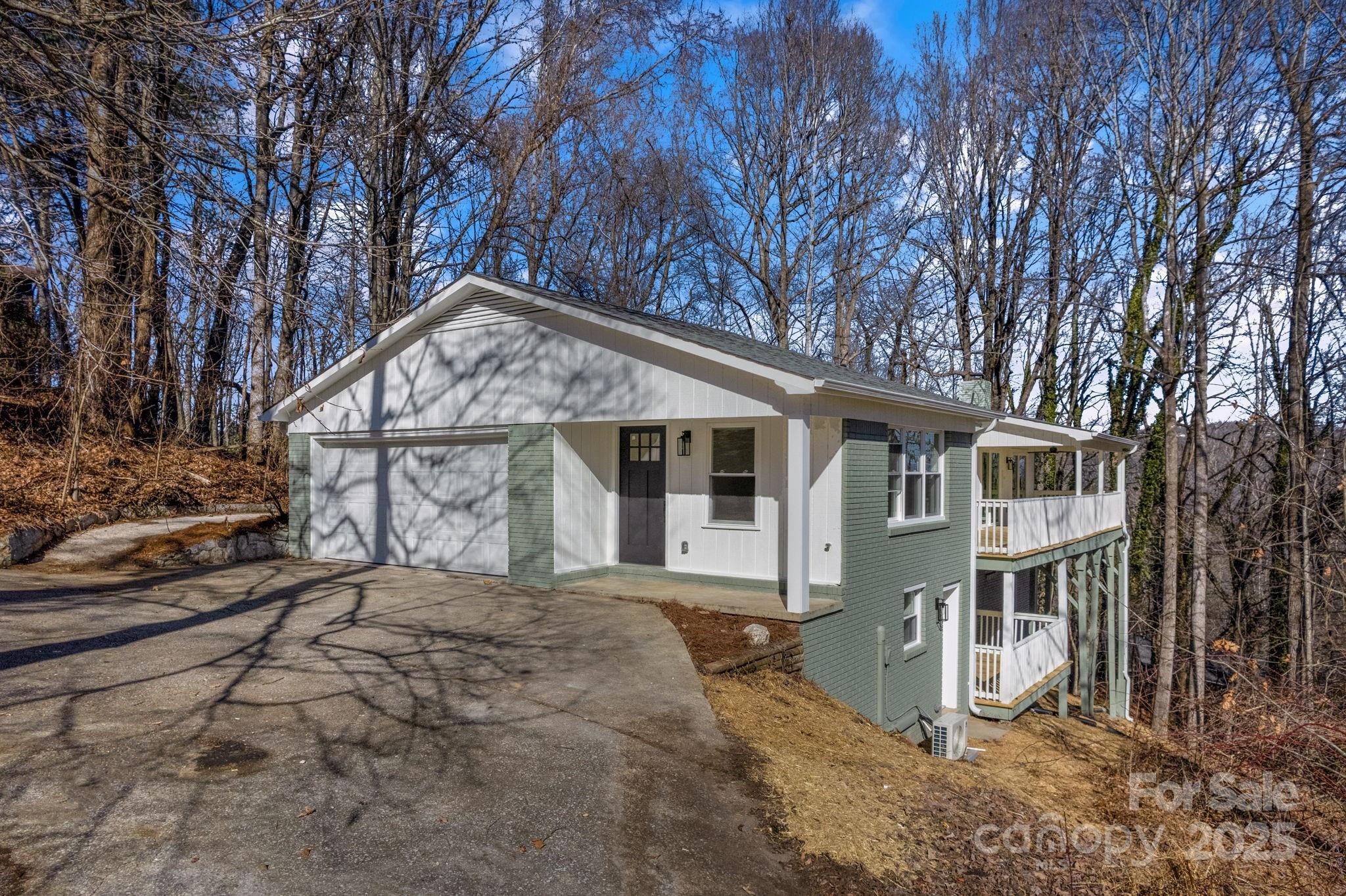 240 Spicewood Lane Property Photo 1