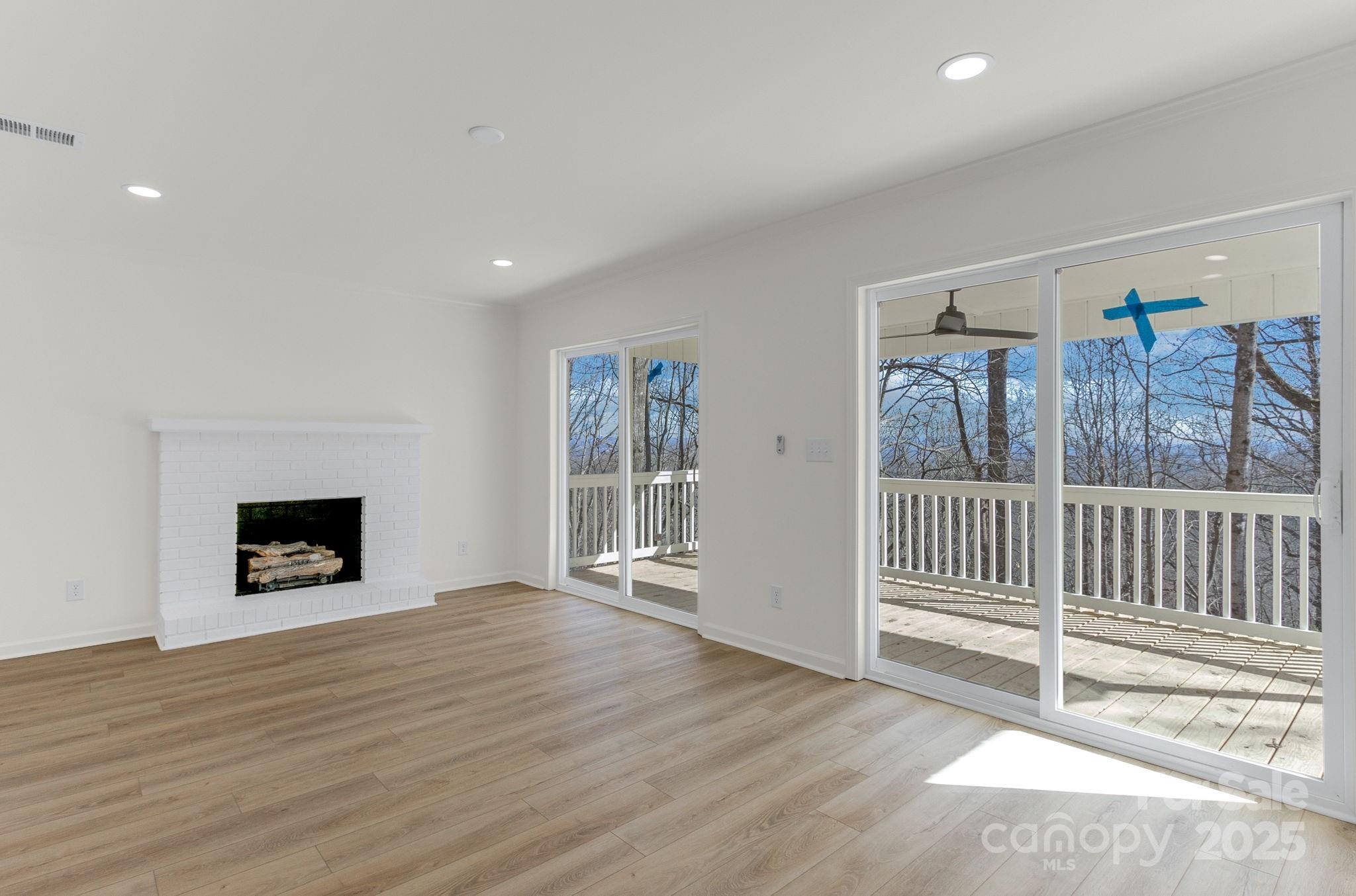 240 Spicewood Lane Property Photo 13