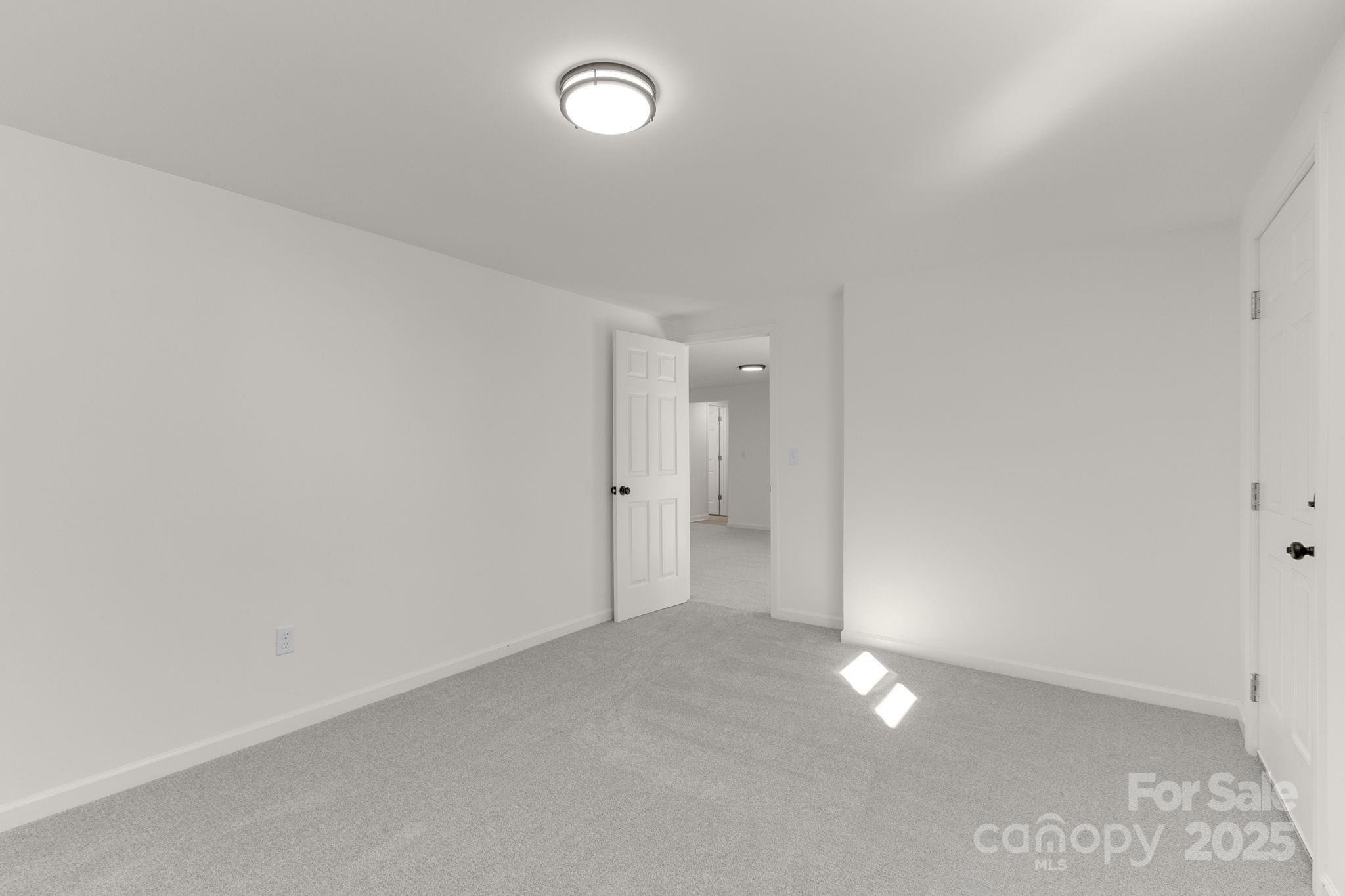 240 Spicewood Lane Property Photo 28