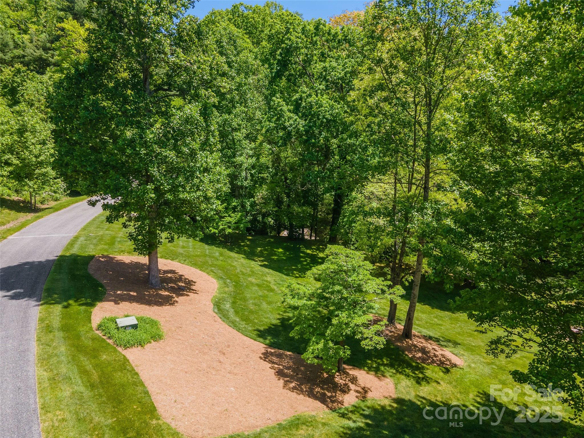98 Flameleaf Lane Property Photo 16