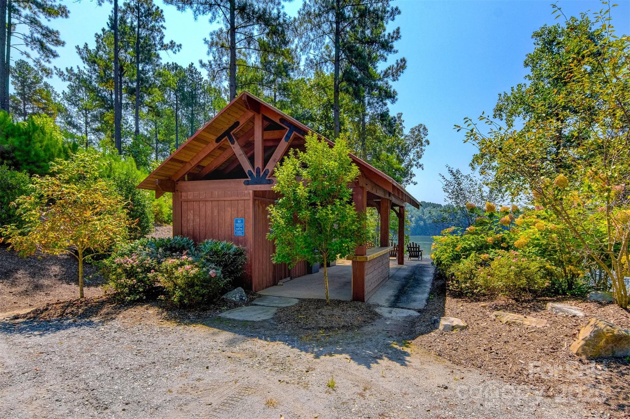 5883 Lake Ridge Court Property Photo 15