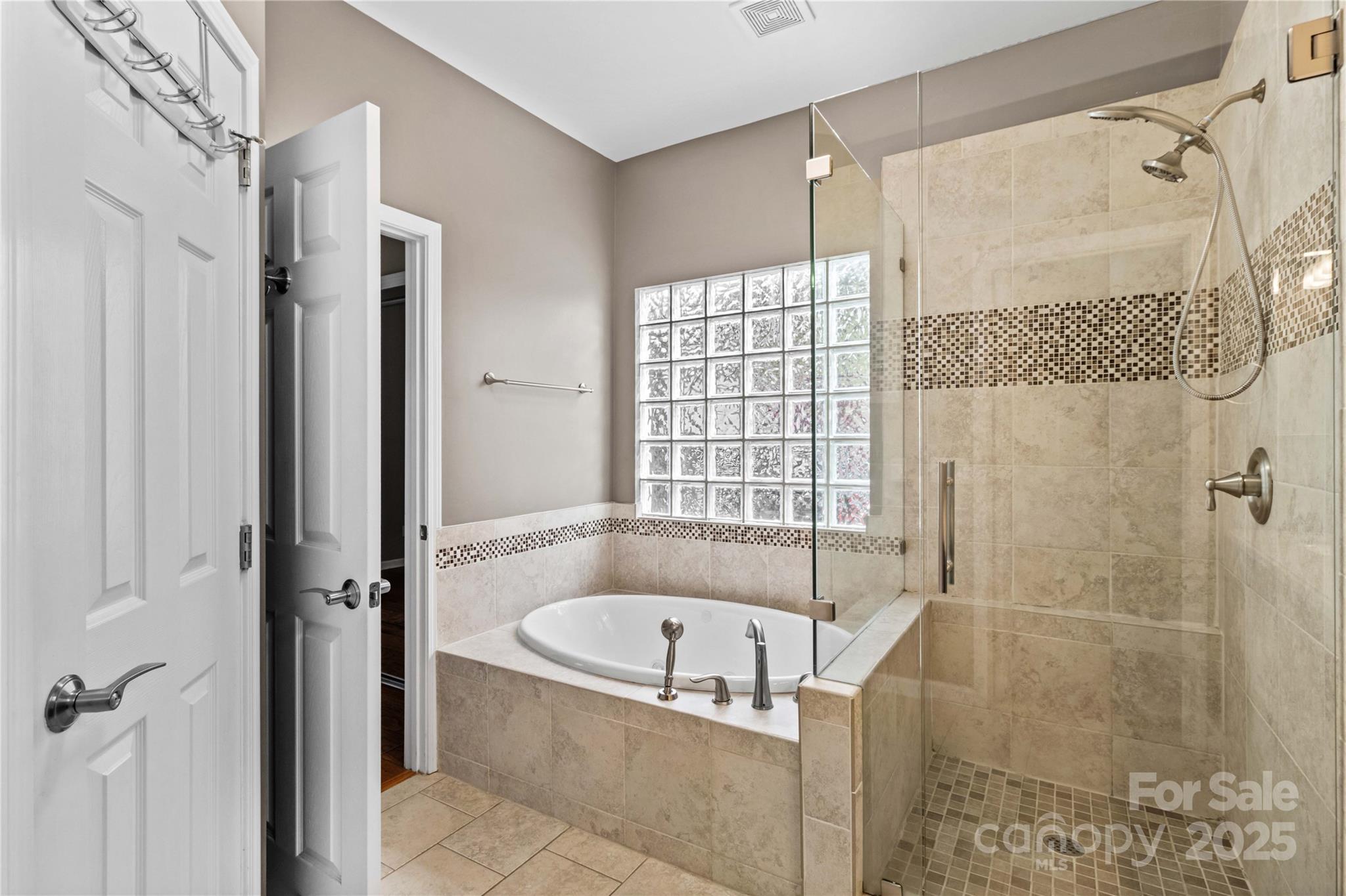 286 Glencoe Lane Property Photo 28