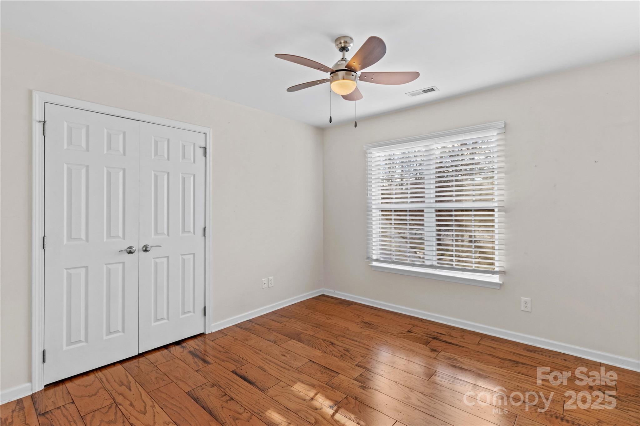 286 Glencoe Lane Property Photo 32