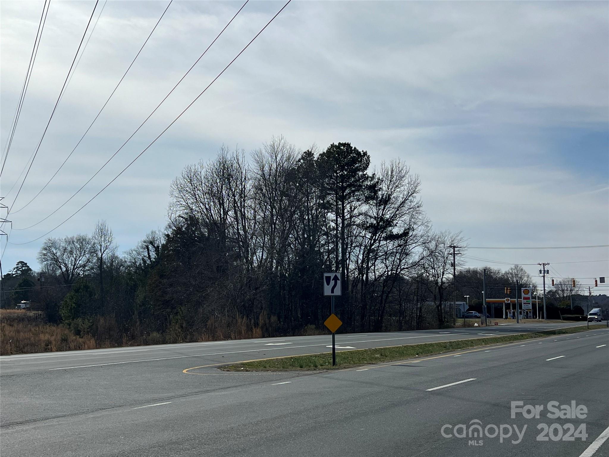 Vac Nc 24/27 Highway Property Photo 8