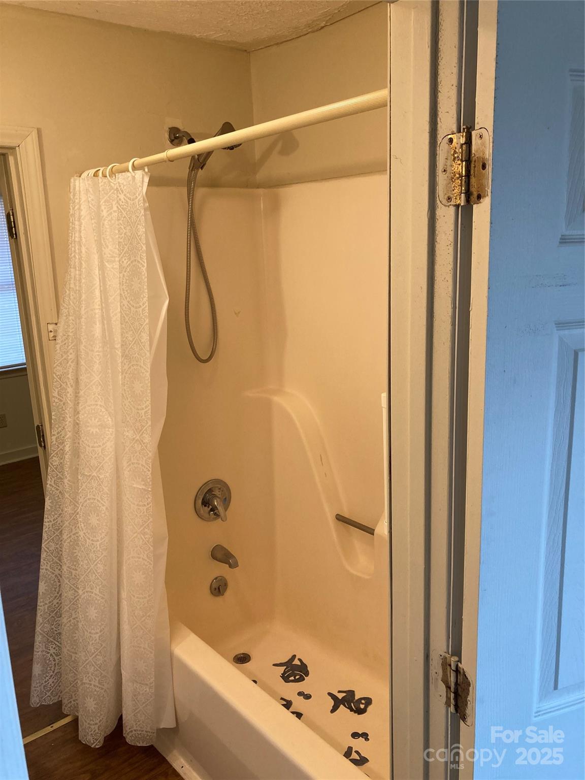 100 Normandy Drive Property Photo 16