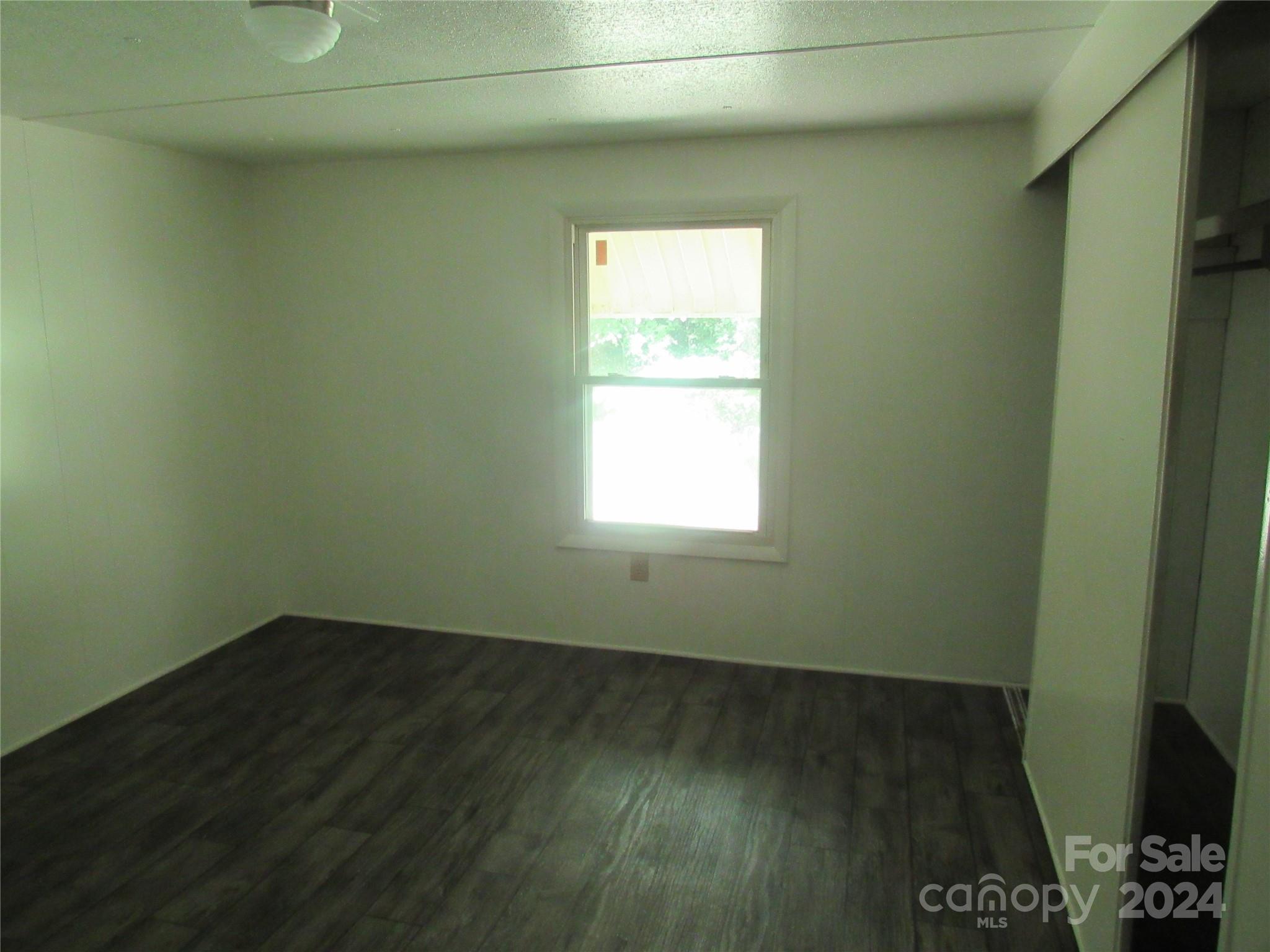 664 Woodfin Road Property Photo 8