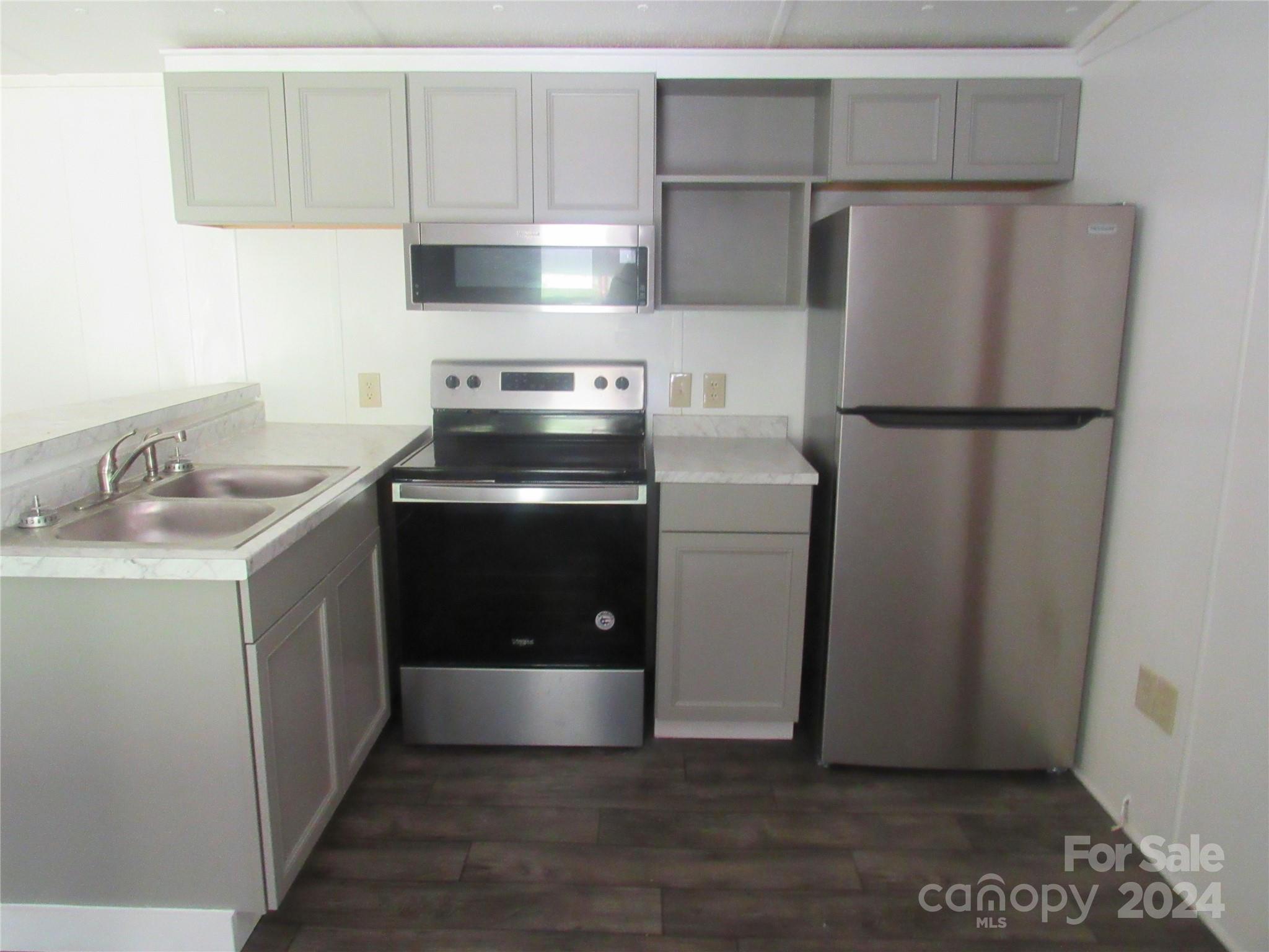664 Woodfin Road Property Photo 10