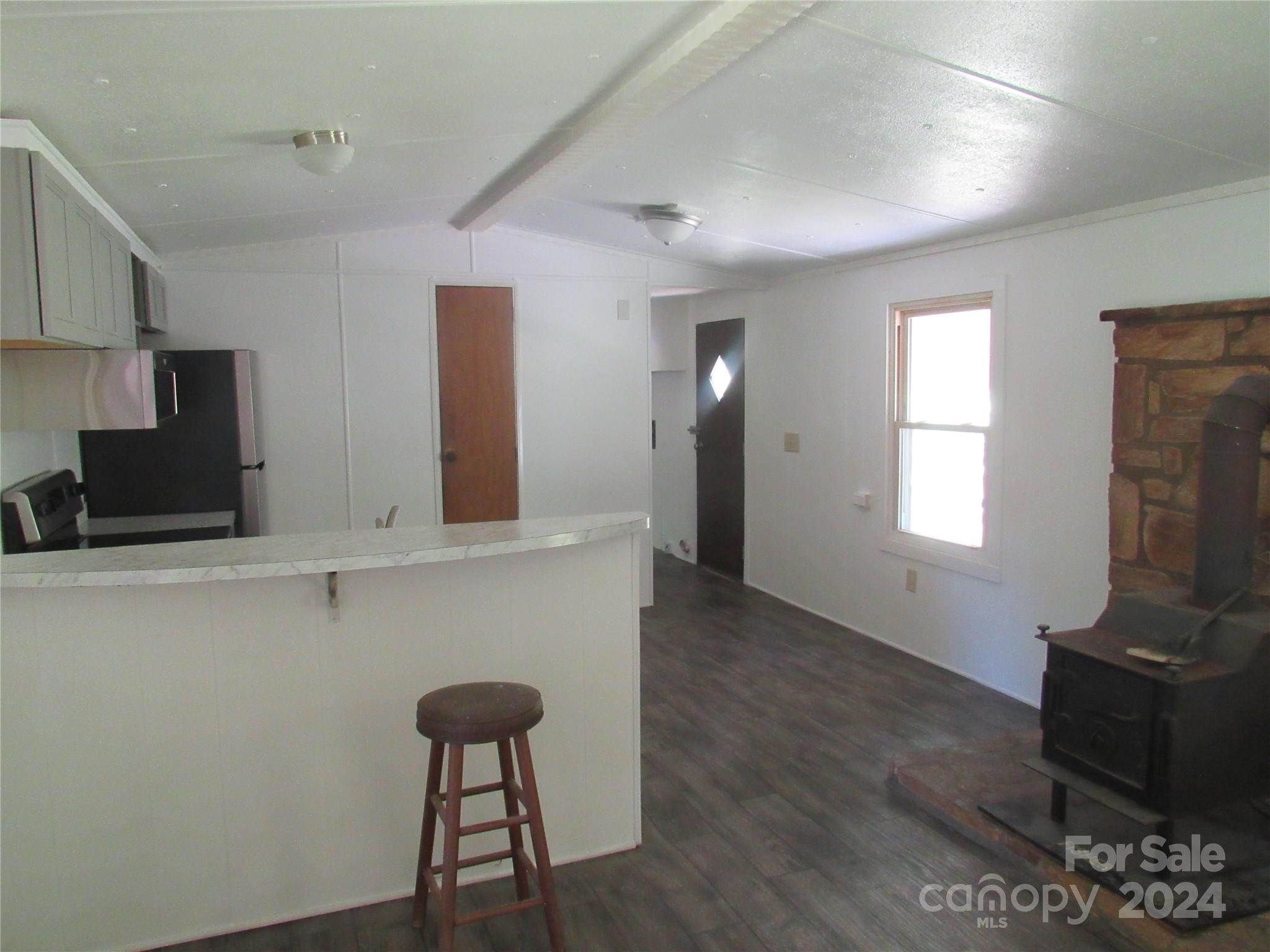 664 Woodfin Road Property Photo 11