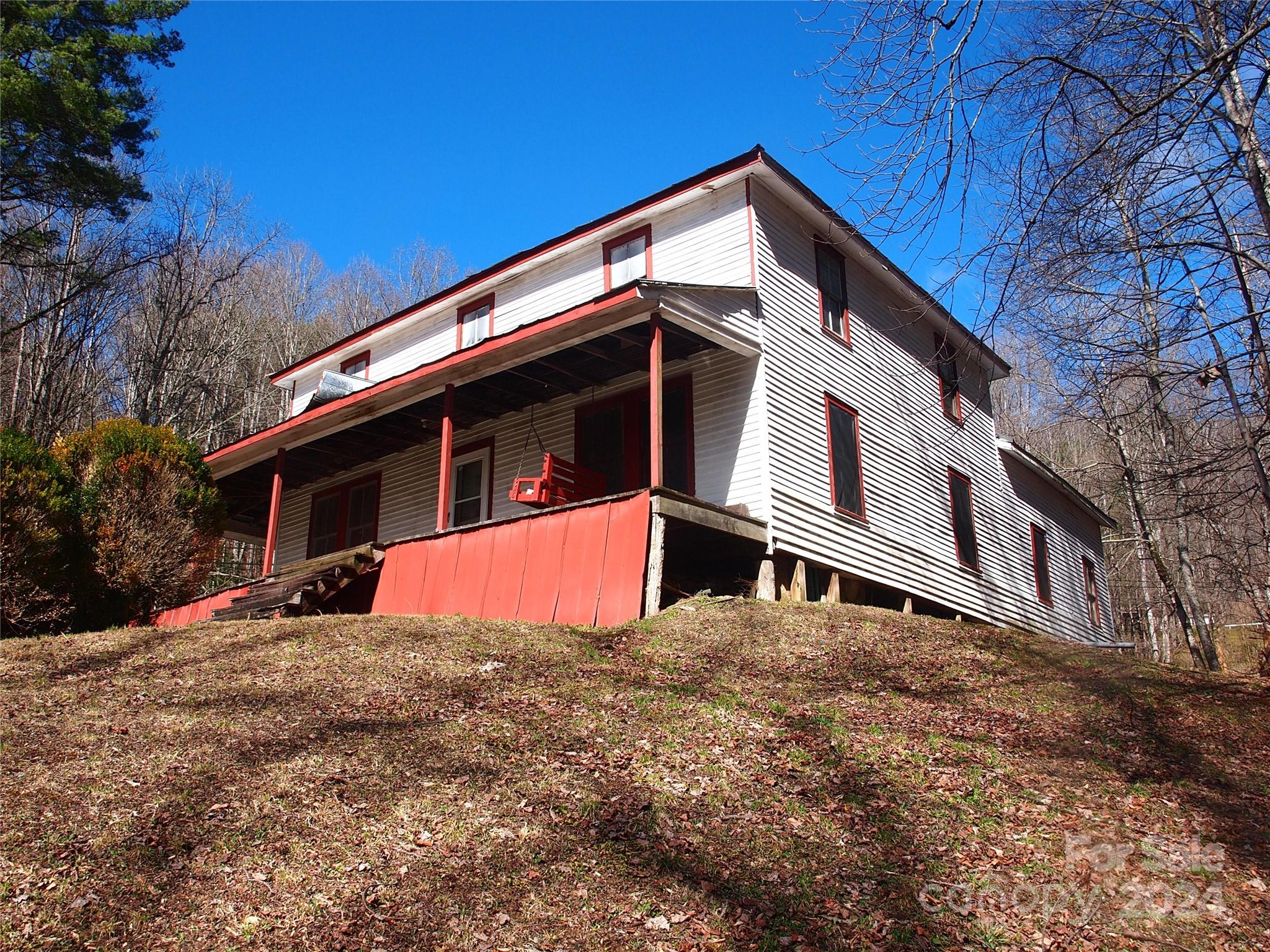 664 Woodfin Road Property Photo 20