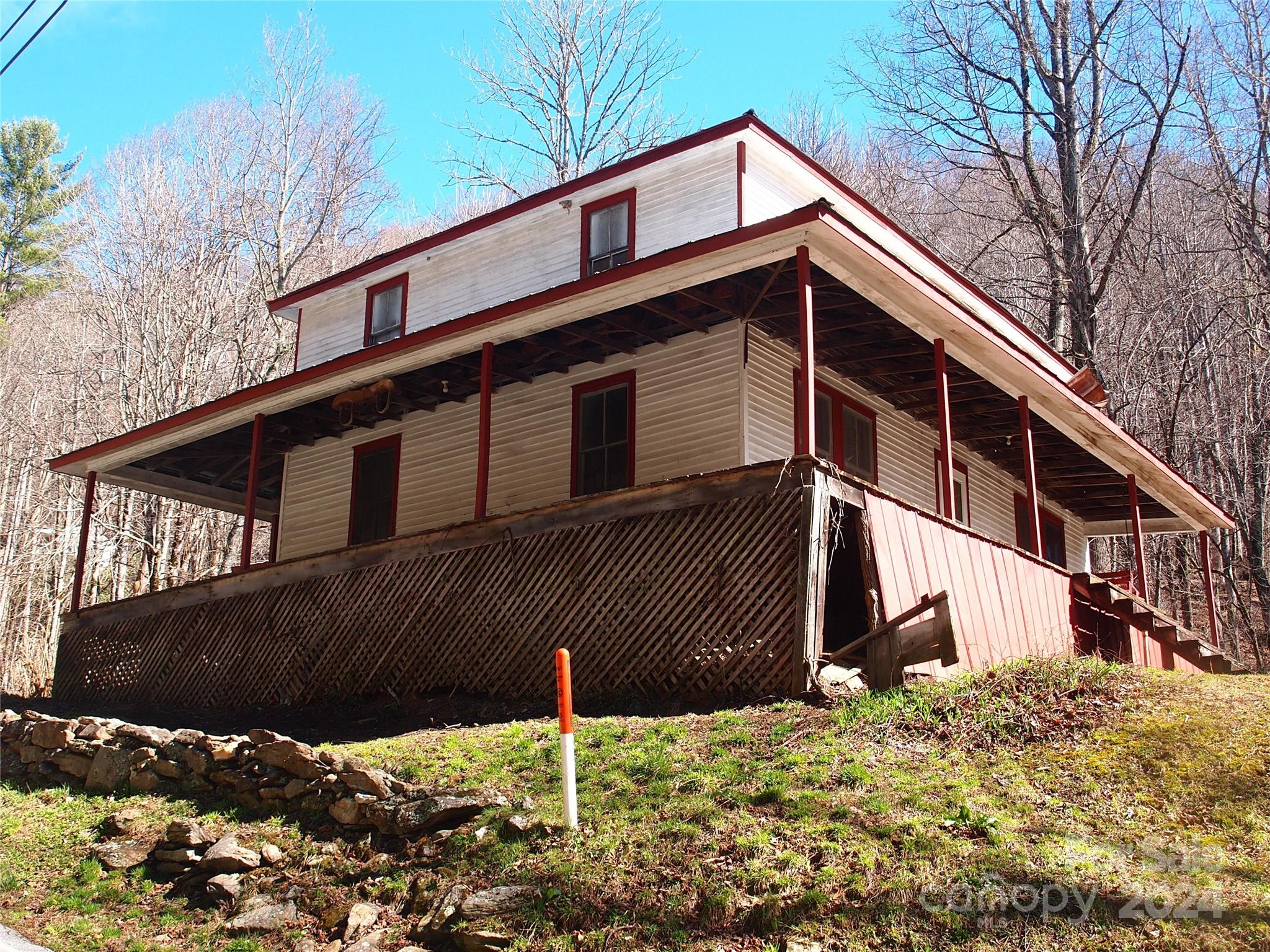 664 Woodfin Road Property Photo 34