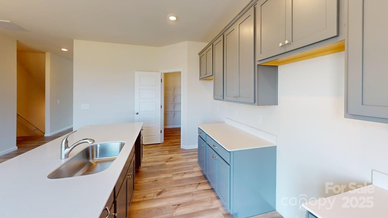 4223 S New Hope Road 8 Property Photo 5