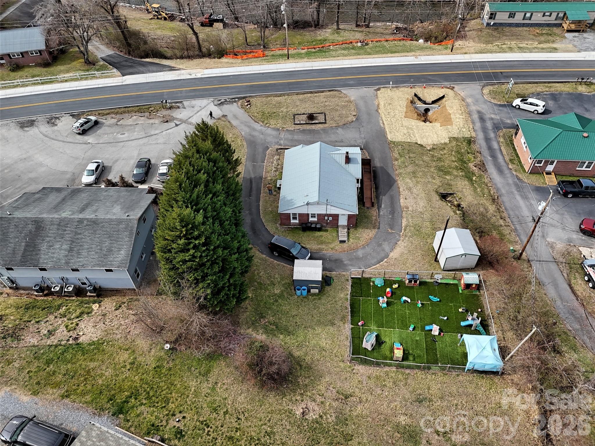 286 Skyland Drive Property Photo 13