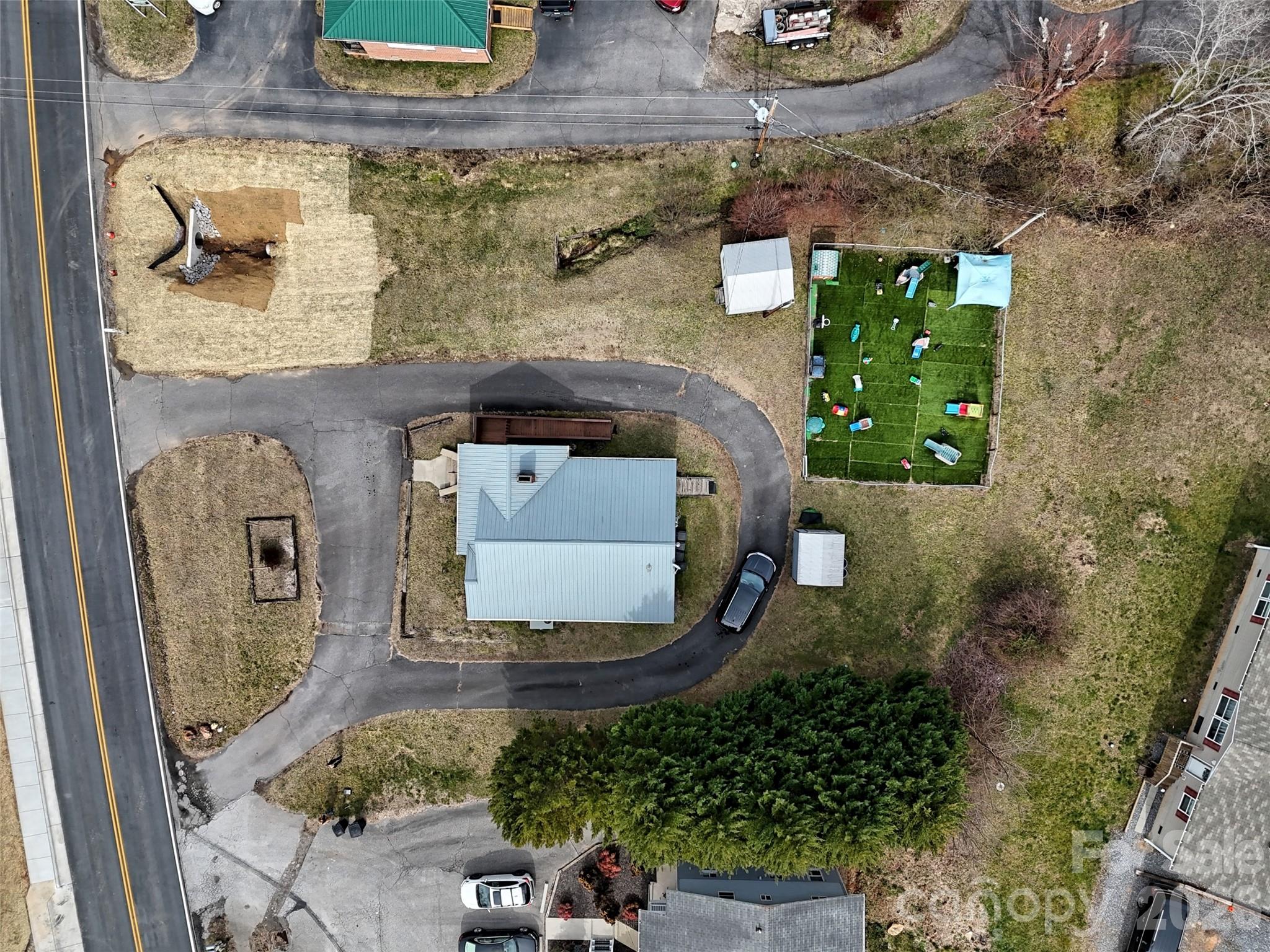 286 Skyland Drive Property Photo 15