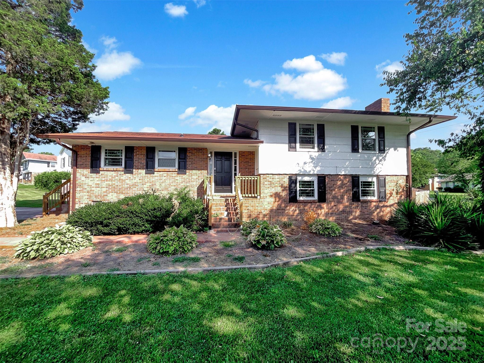 1006 Wilson Boulevard Property Photo 1