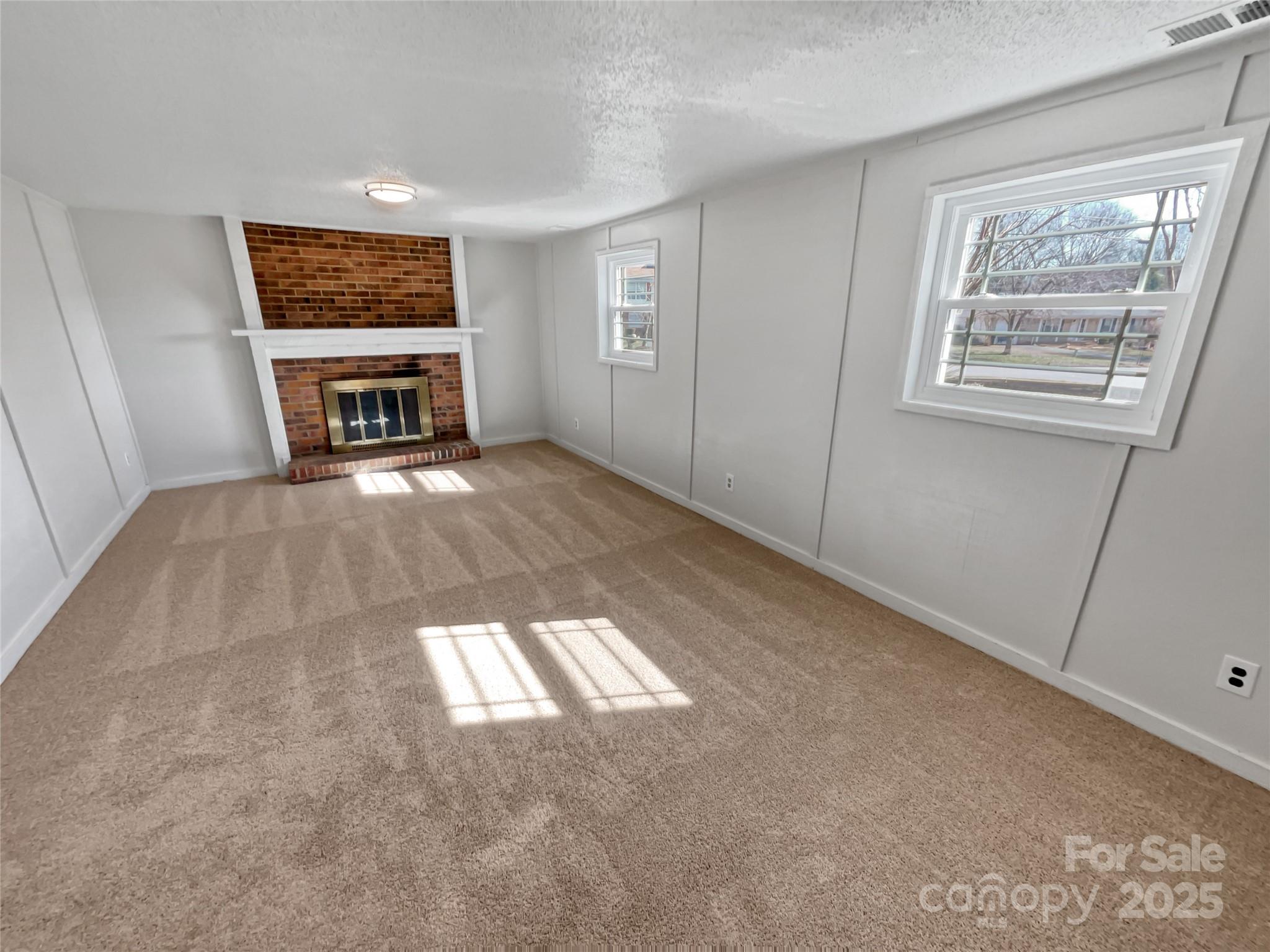 1006 Wilson Boulevard Property Photo 3