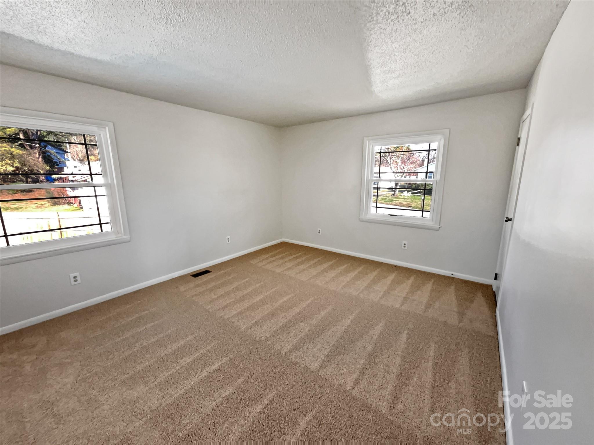 1006 Wilson Boulevard Property Photo 5