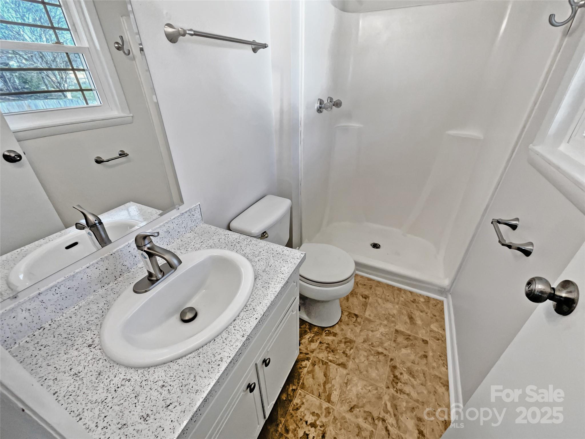 1006 Wilson Boulevard Property Photo 7