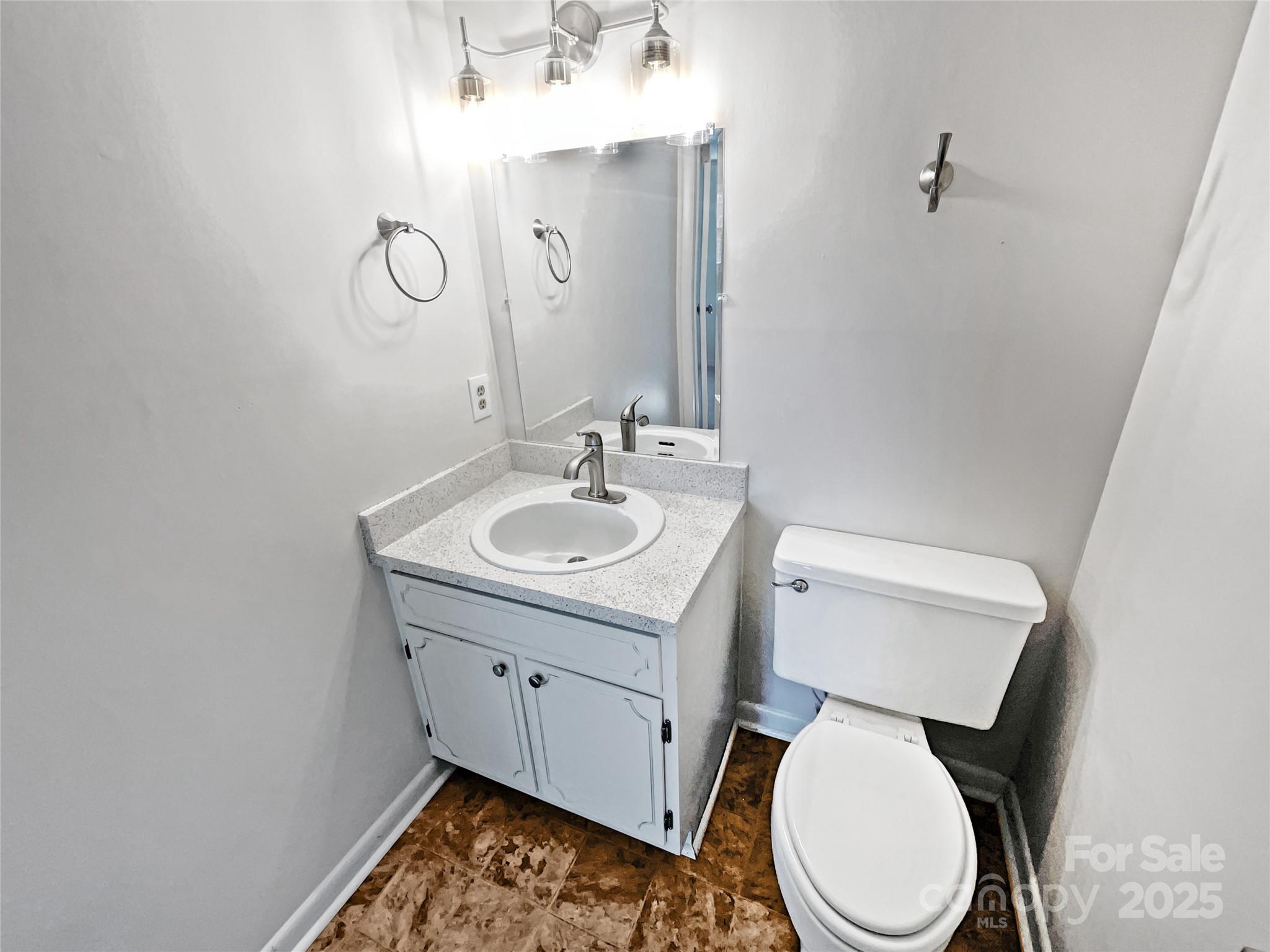 1006 Wilson Boulevard Property Photo 14
