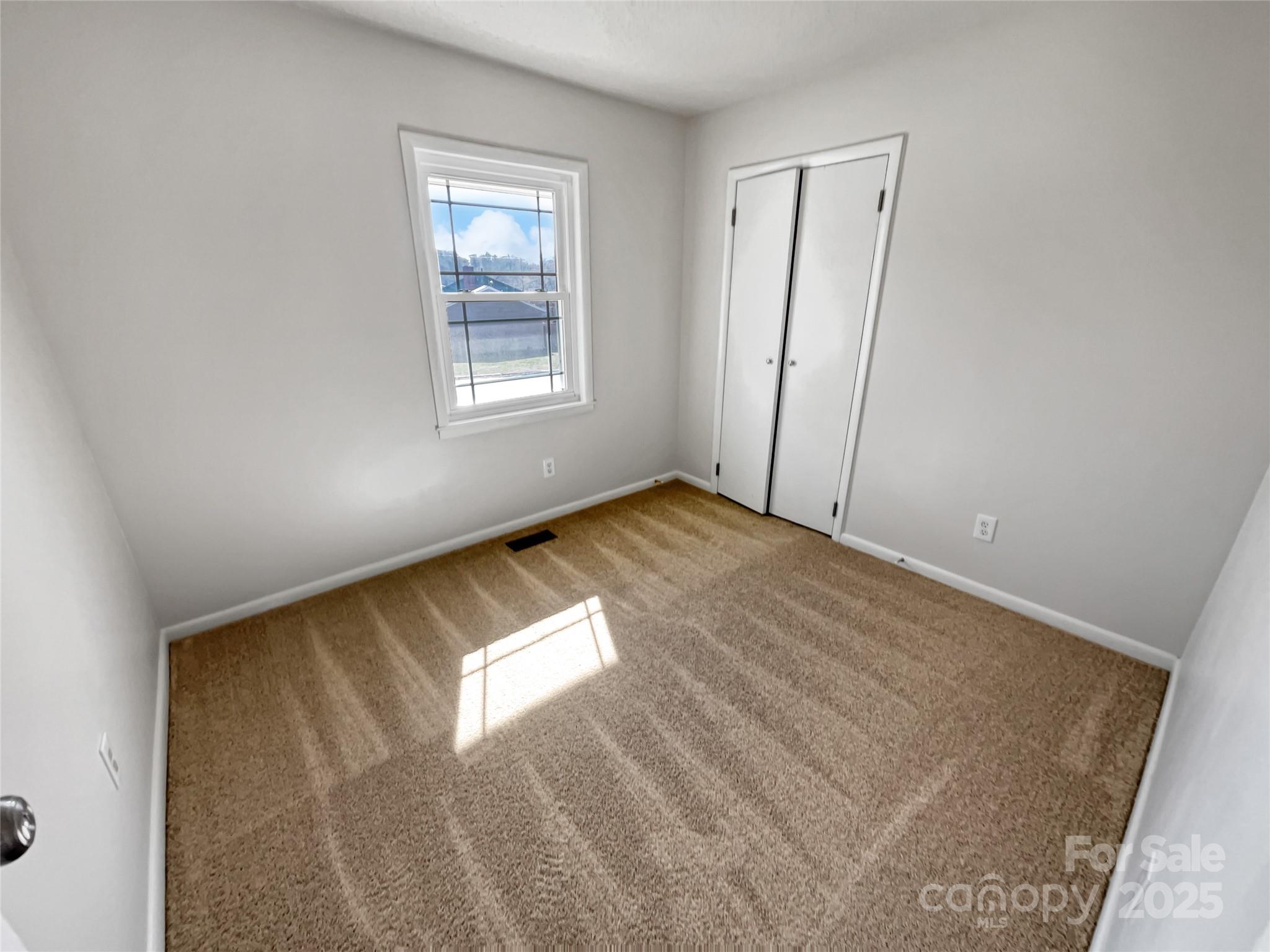 1006 Wilson Boulevard Property Photo 16