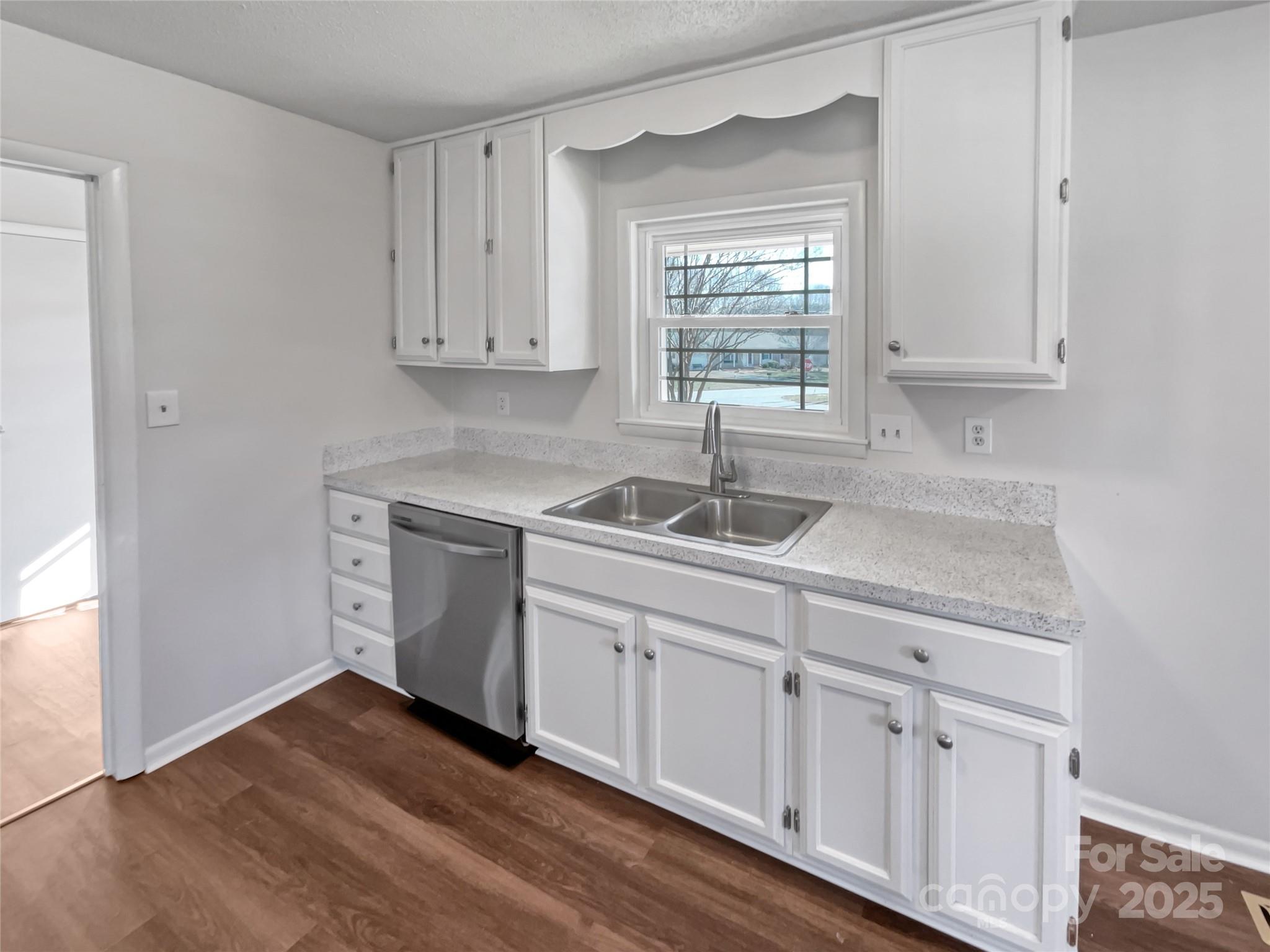 1006 Wilson Boulevard Property Photo 17