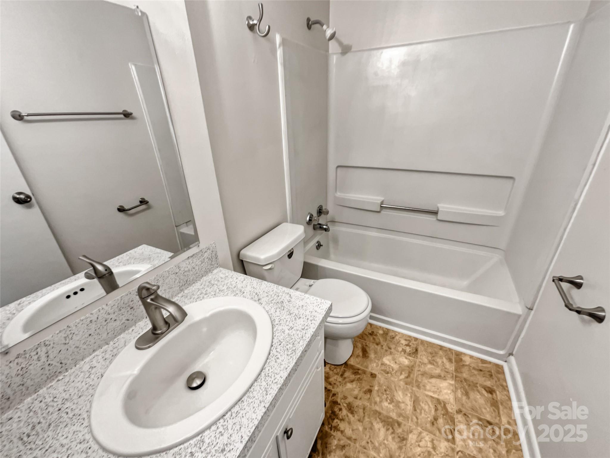 1006 Wilson Boulevard Property Photo 20