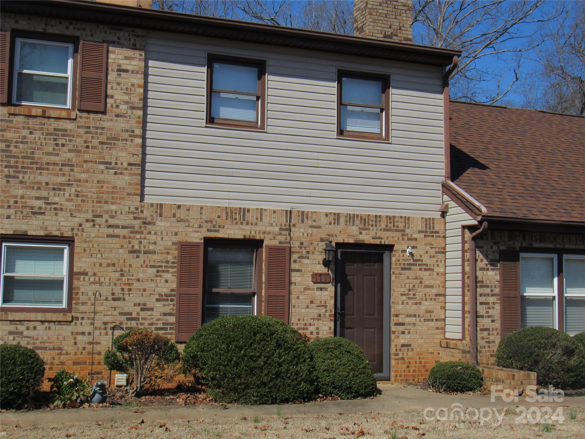 171 Fox Run Road Property Photo 1