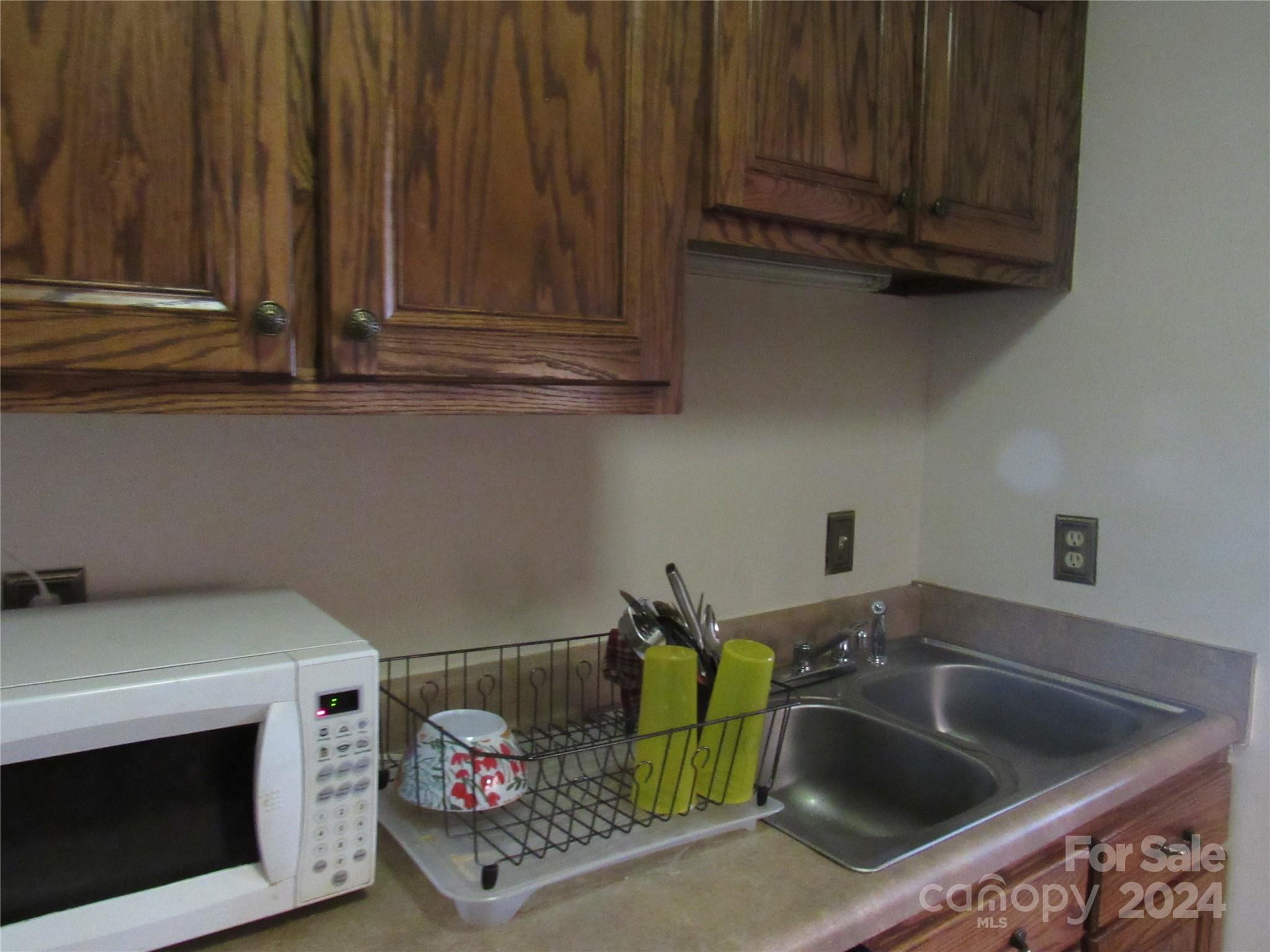 171 Fox Run Road Property Photo 8