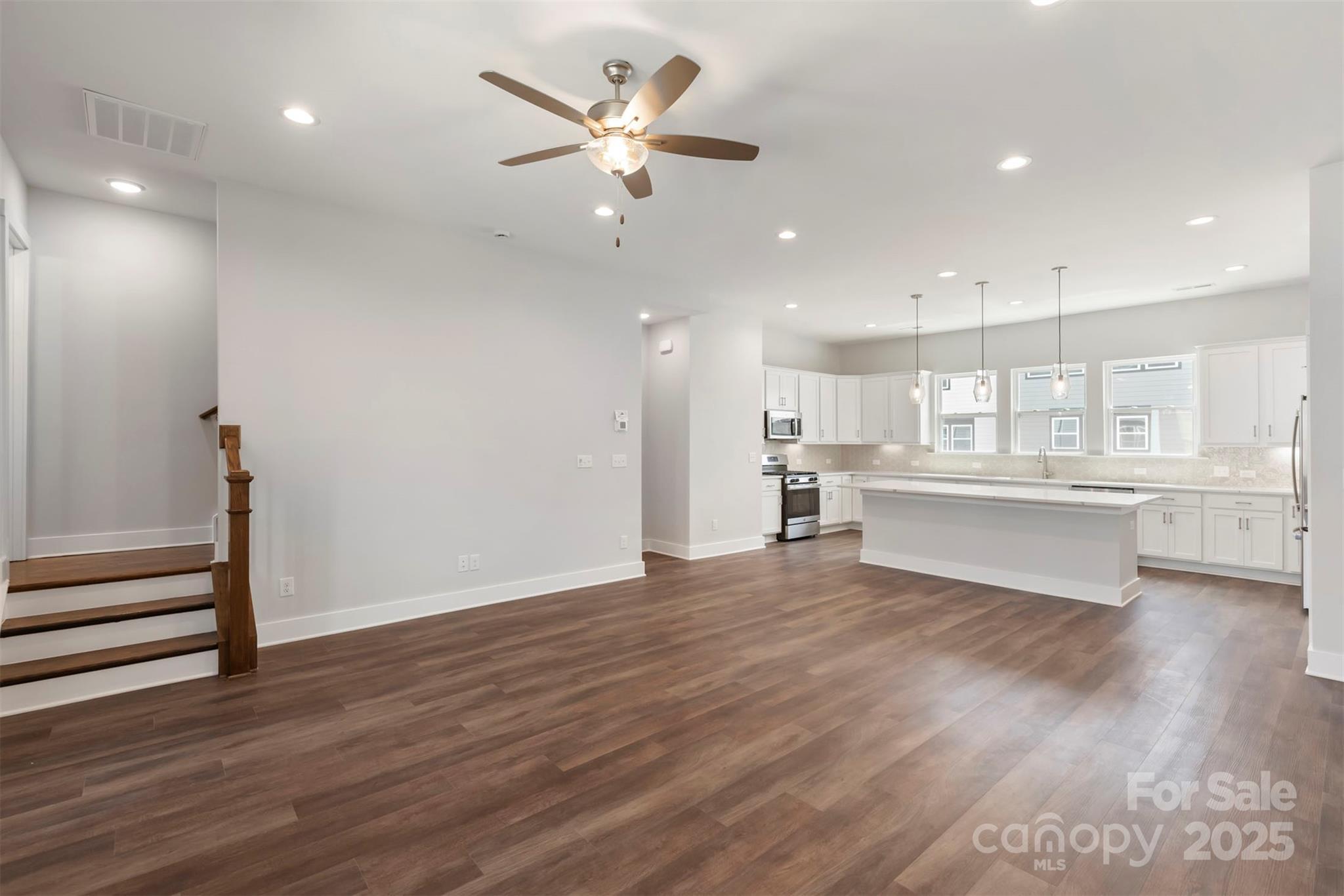 417 Prine Place Brx0013 Property Photo 16