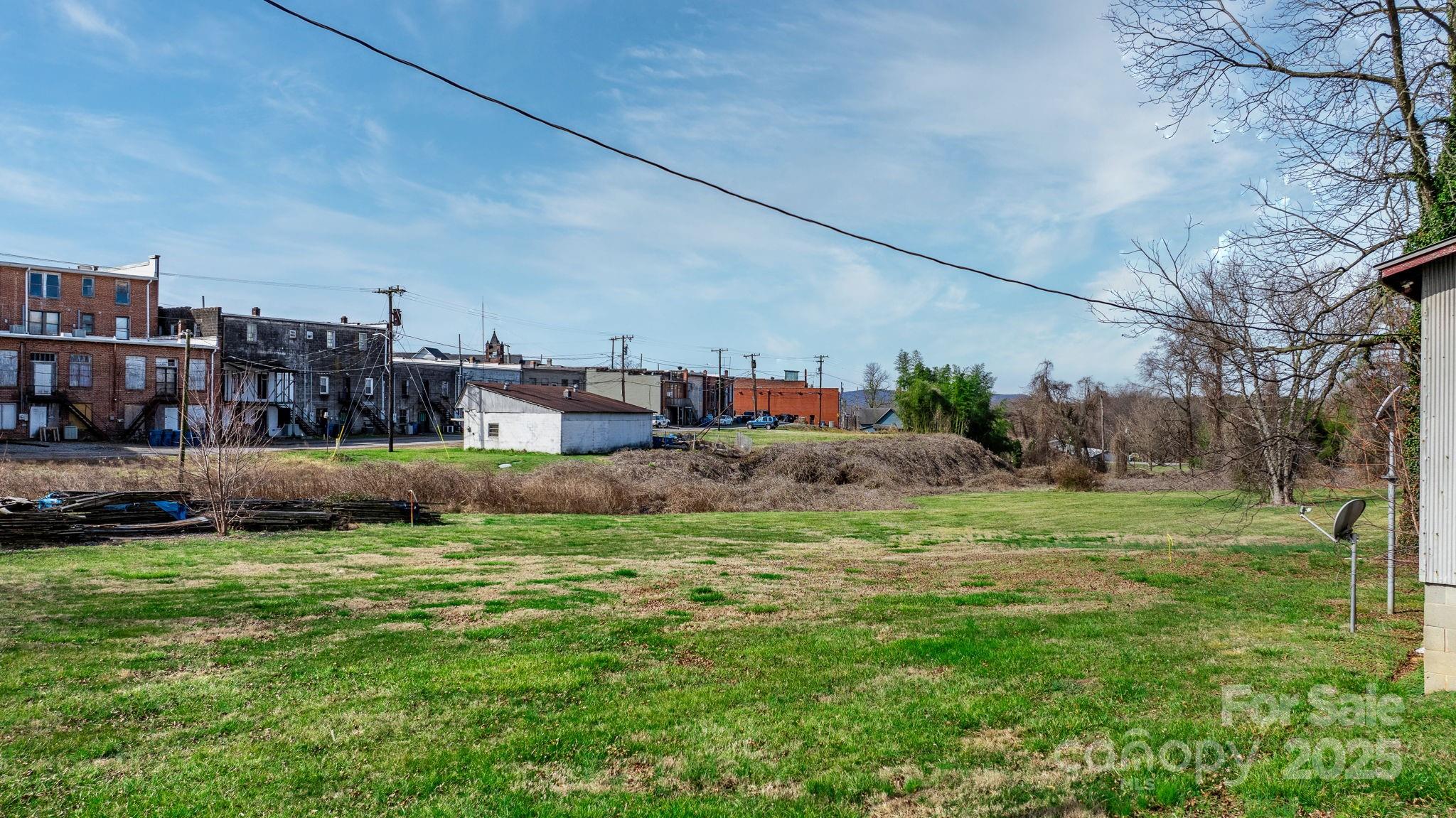 53 2nd Avenue Property Photo 14
