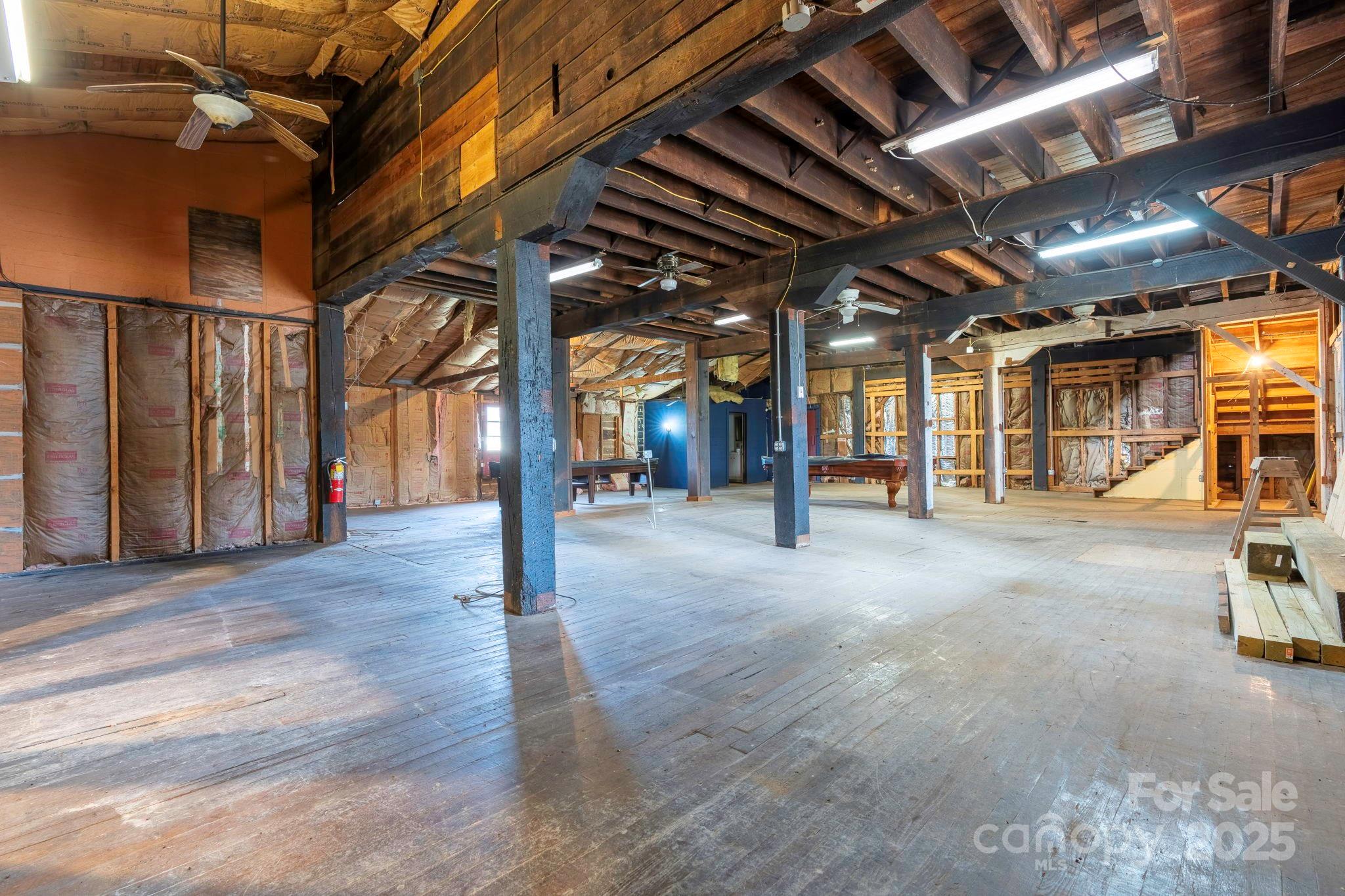 53 2nd Avenue Property Photo 31