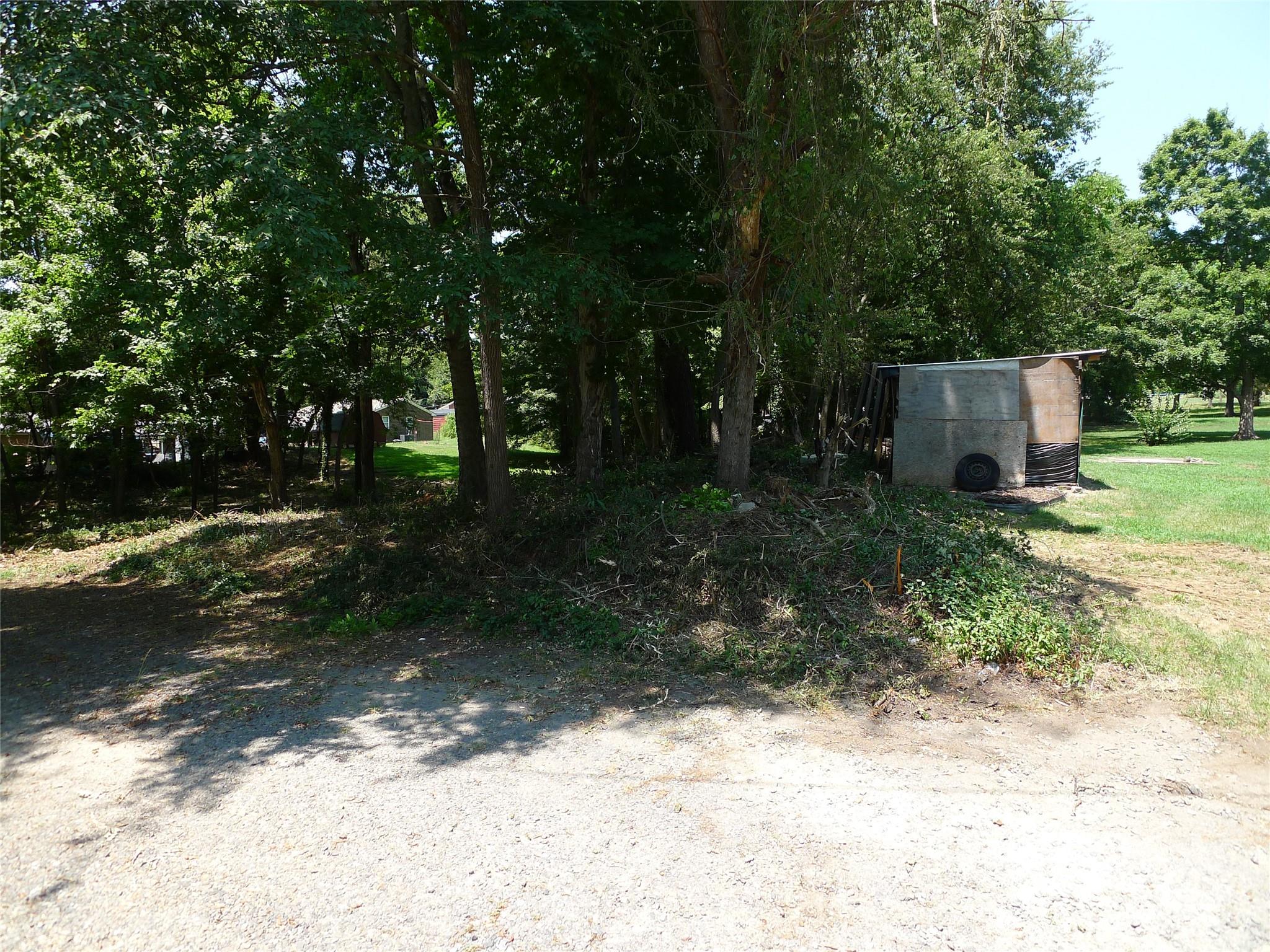 351 Honeysuckle Street Property Photo 5