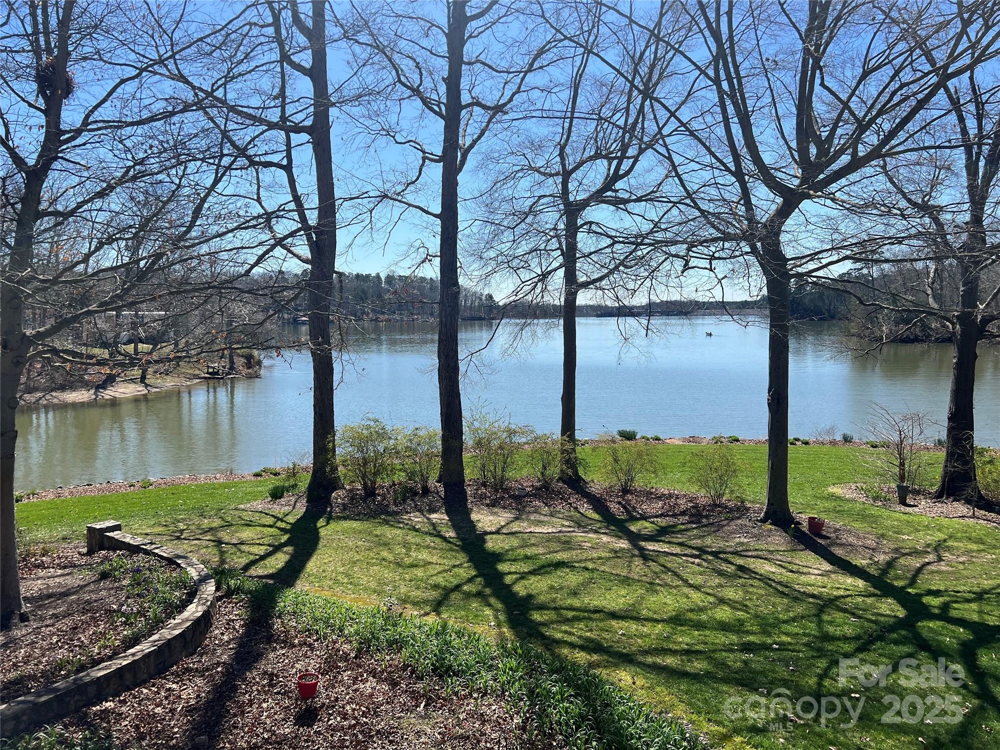 501 Nivens Cove Road Property Photo 2