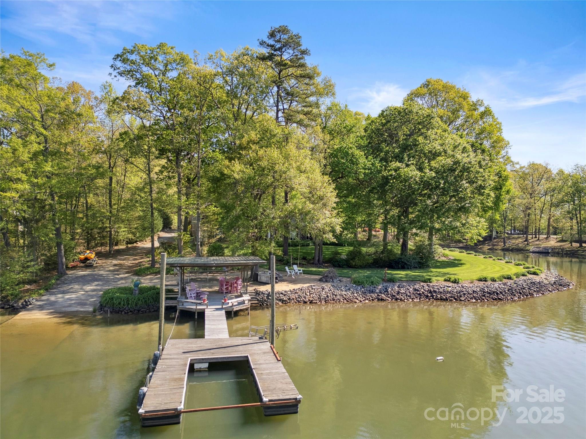 501 Nivens Cove Road Property Photo 7