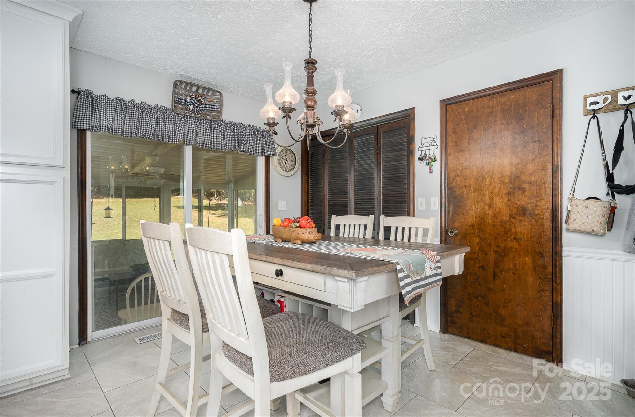 3220 Sawmill Road Property Photo 9