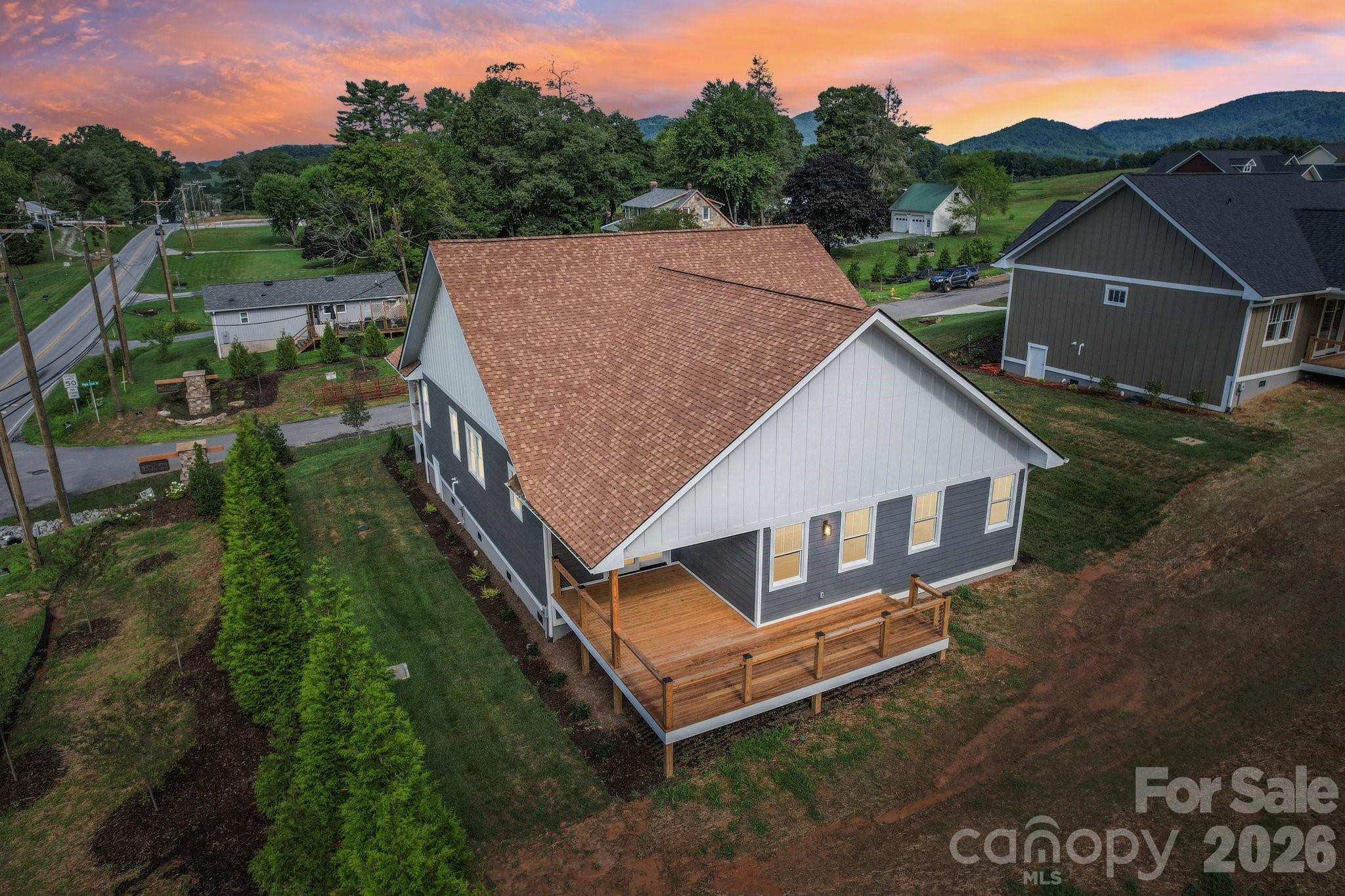 20 Maple Knoll Drive Property Photo 1