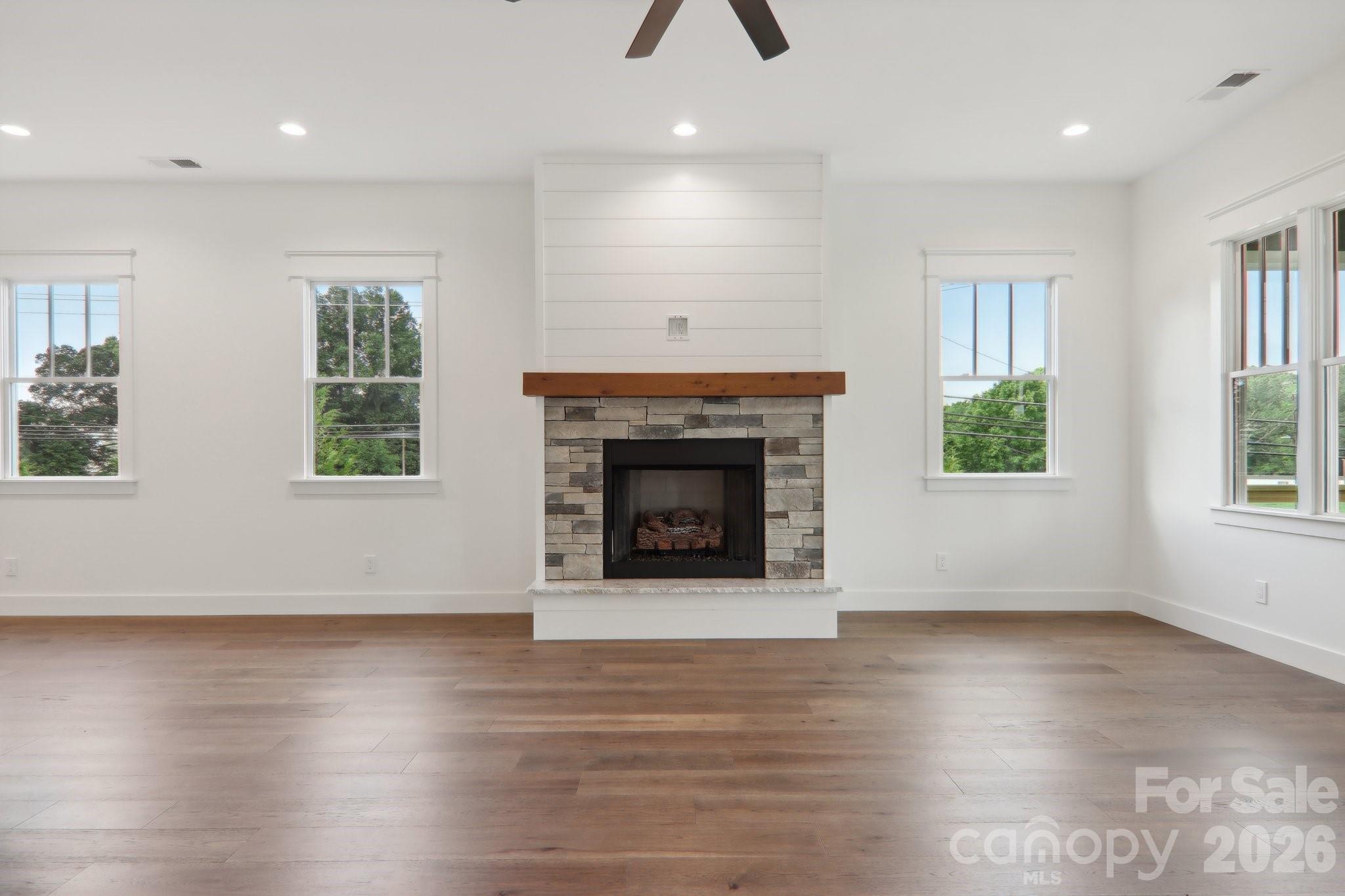20 Maple Knoll Drive Property Photo 6