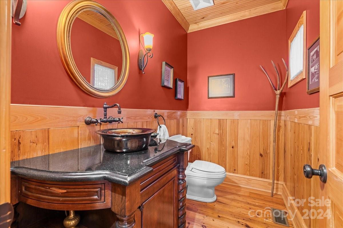 2884 Lake Road Property Photo 15