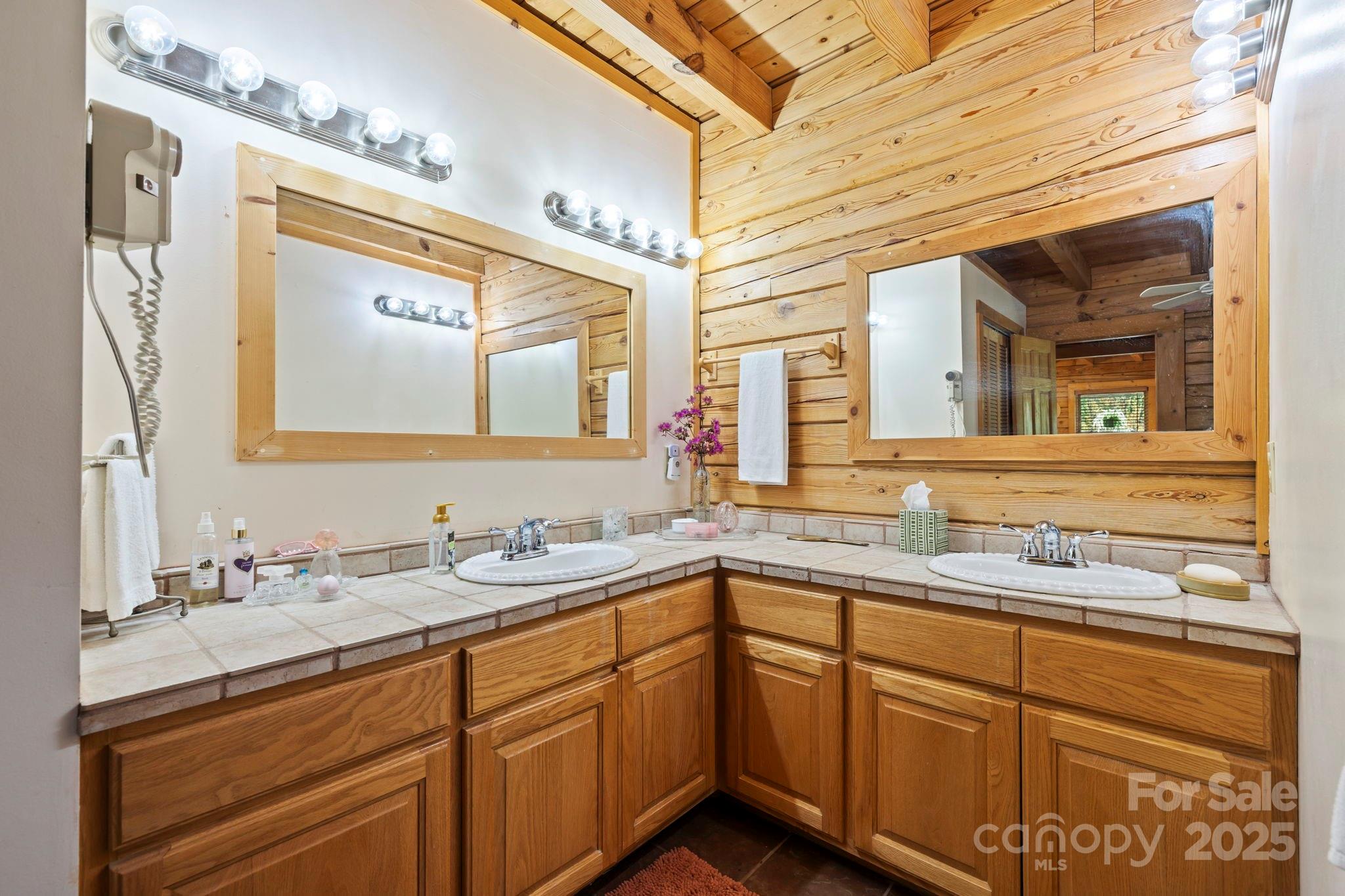 2378 Flat Creek Valley Road Property Photo 24