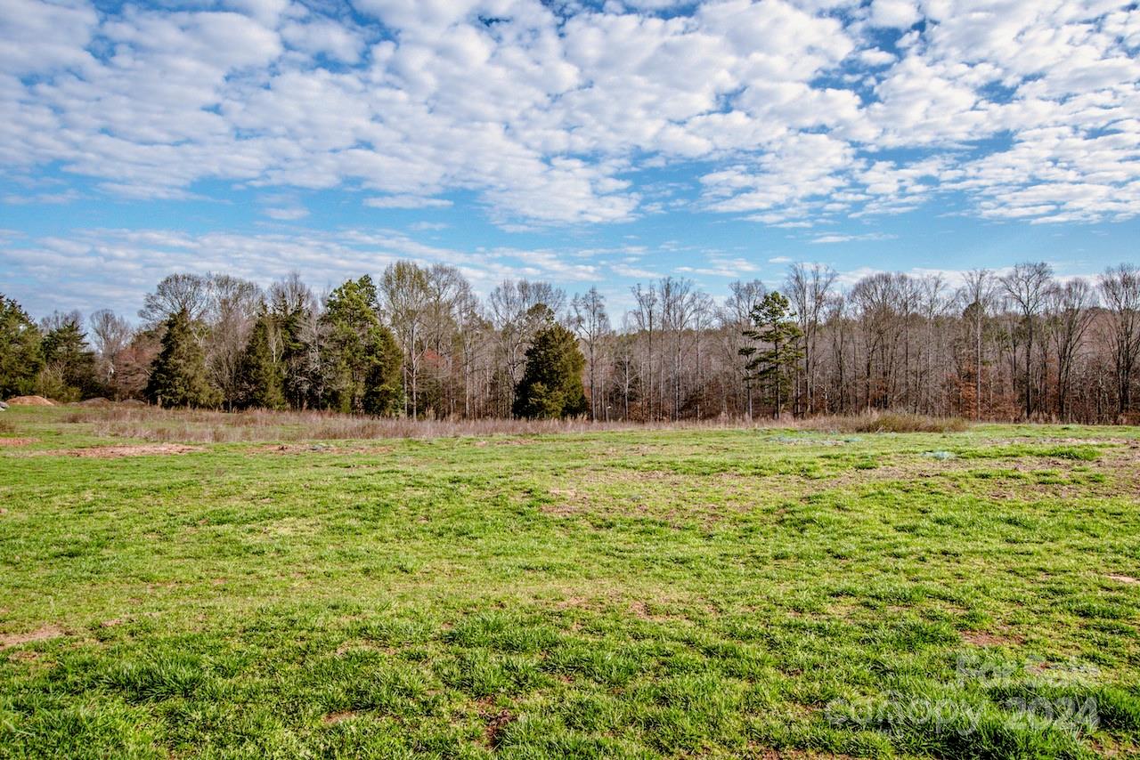 00 Beaten Path Road Property Photo 9