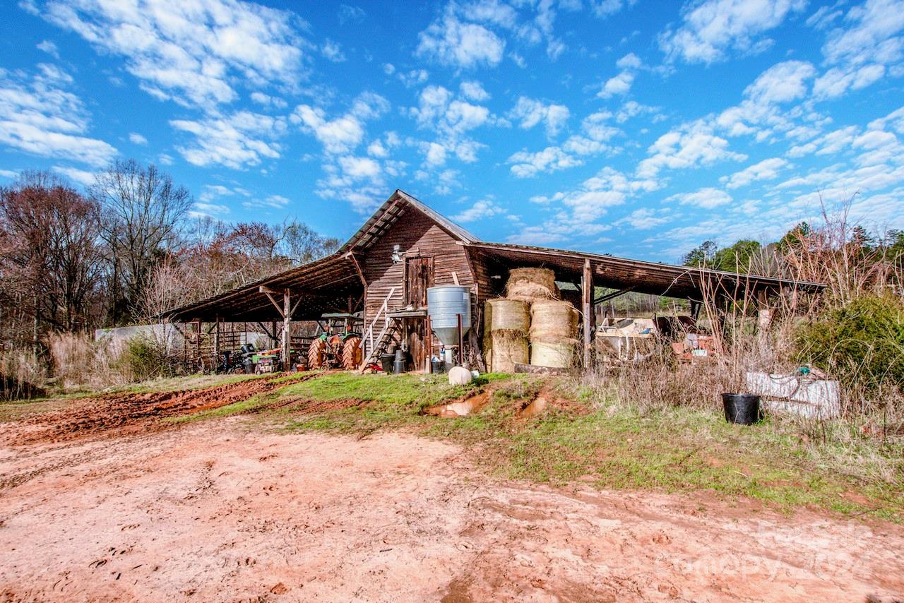 00 Beaten Path Road Property Photo 13