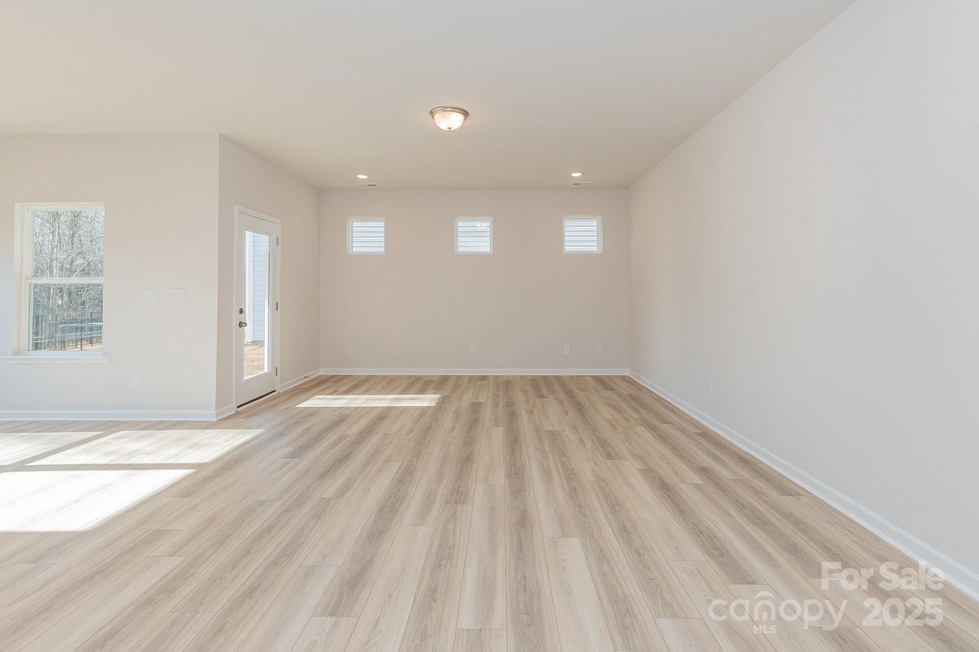 1229 Red River Drive Property Photo 8