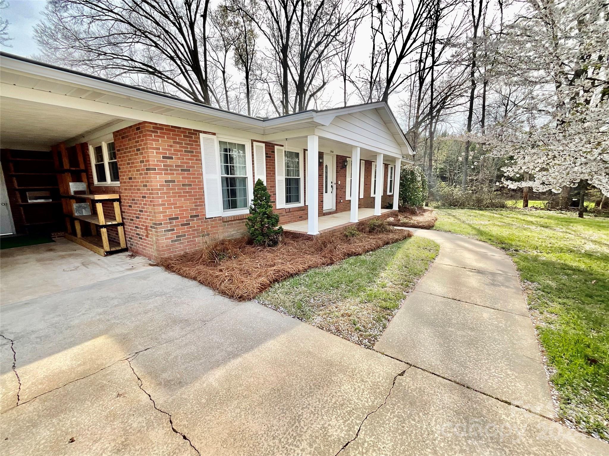 1960 Monza Drive Property Photo 2