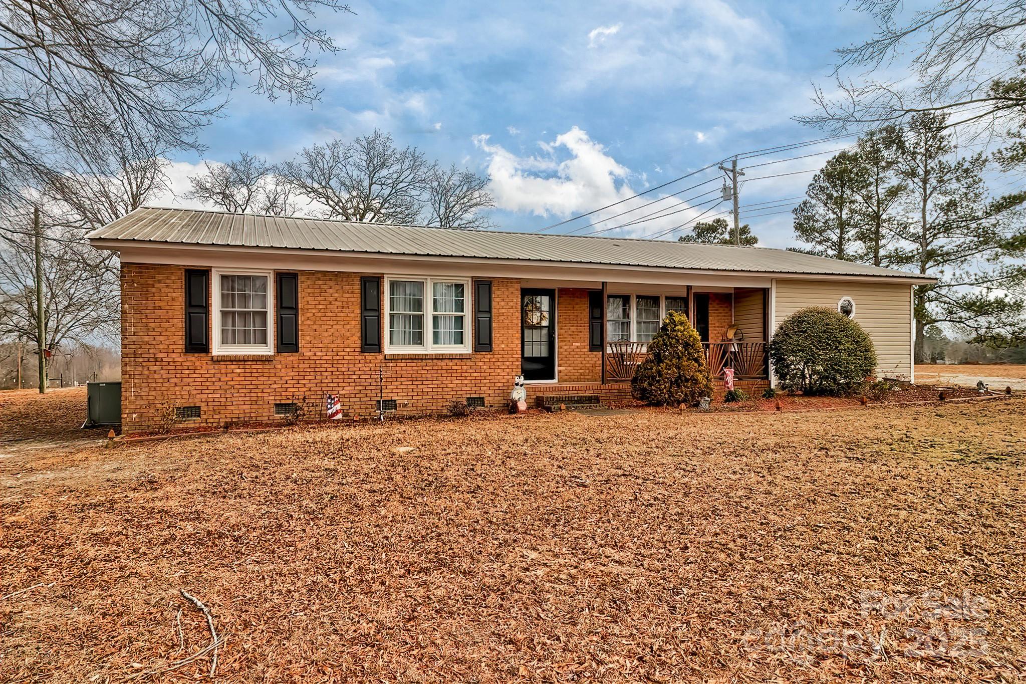 1467 Airport Road Property Photo 1