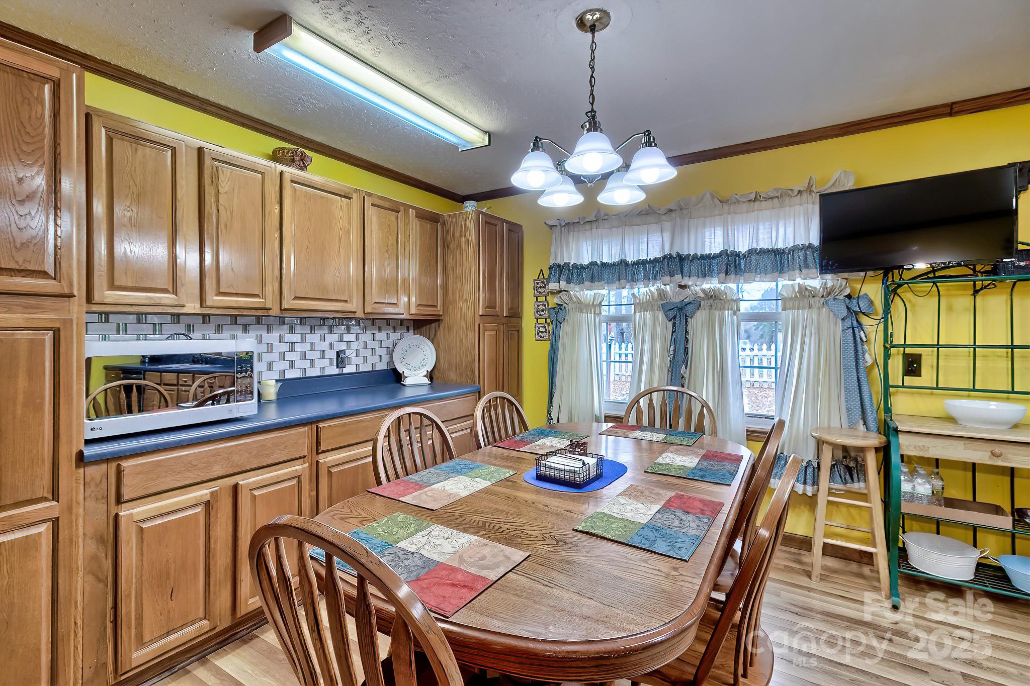 1467 Airport Road Property Photo 9