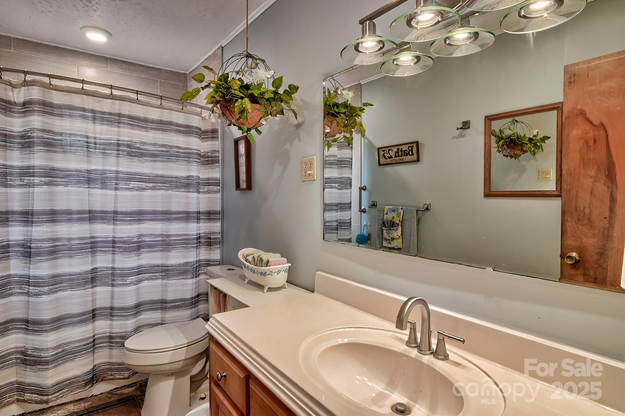 1467 Airport Road Property Photo 19